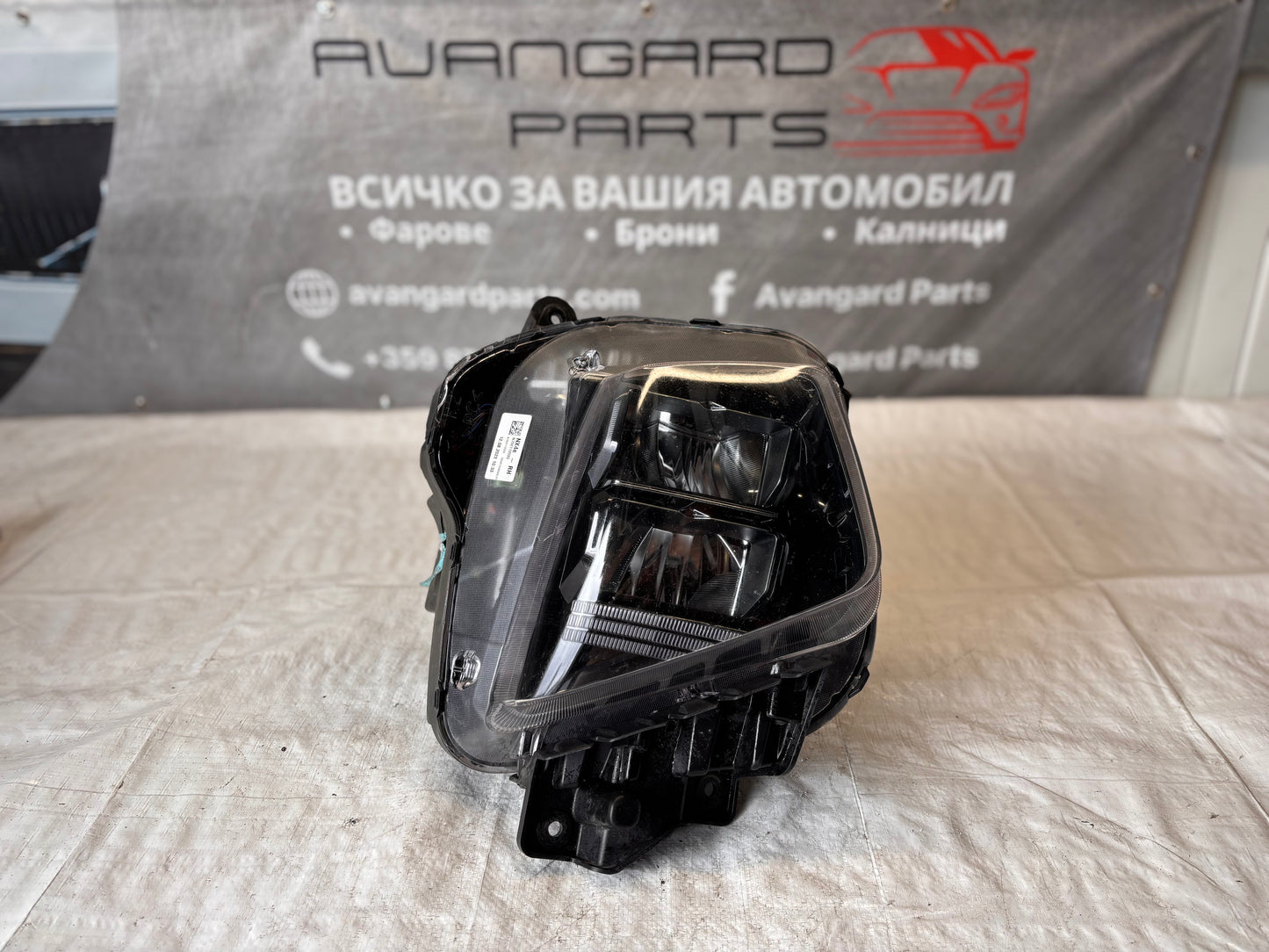 Десен LED фар за Hyundai Tucson