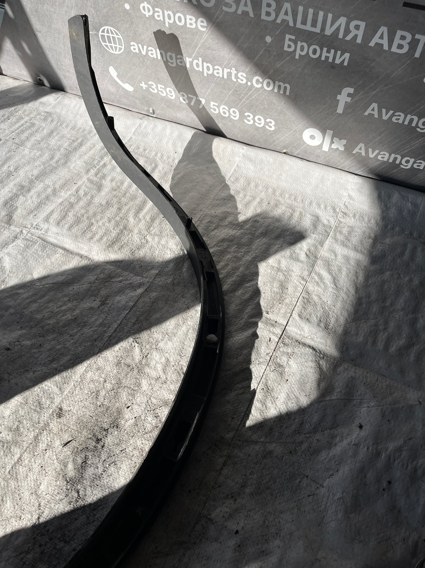 Вежда Volkswagen Touareg 2