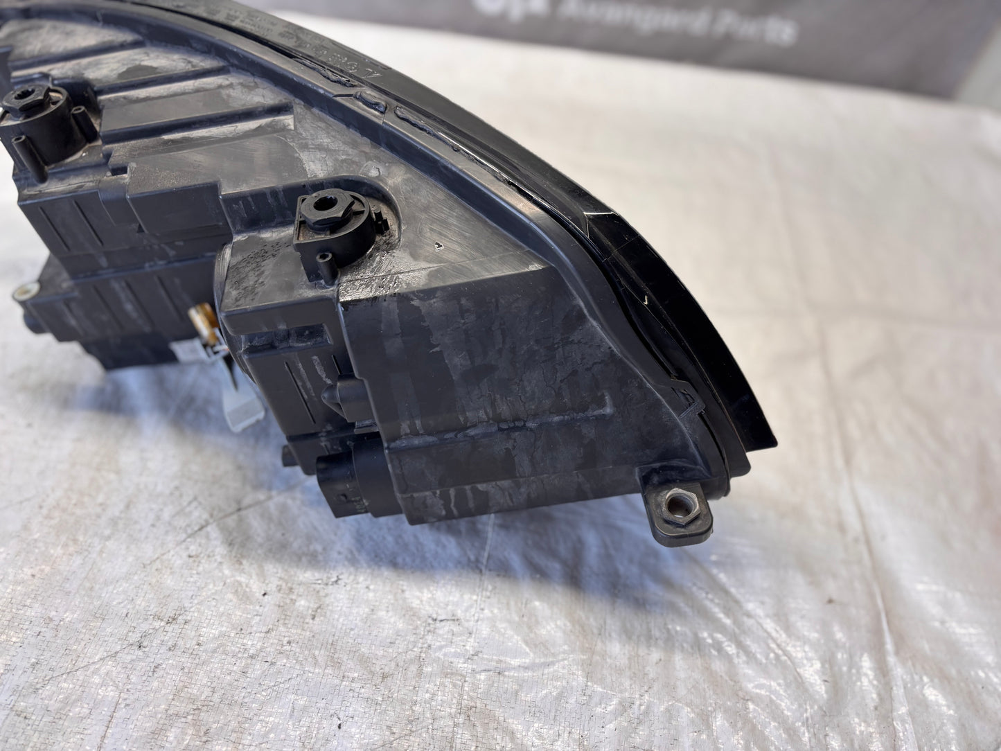 Ляв фар за Volkswagen Touran 2