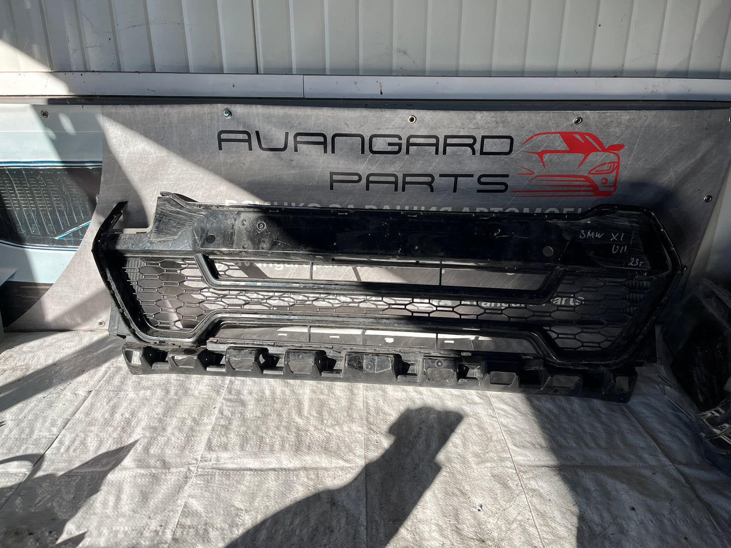 BMW X1 U11 предна решетка