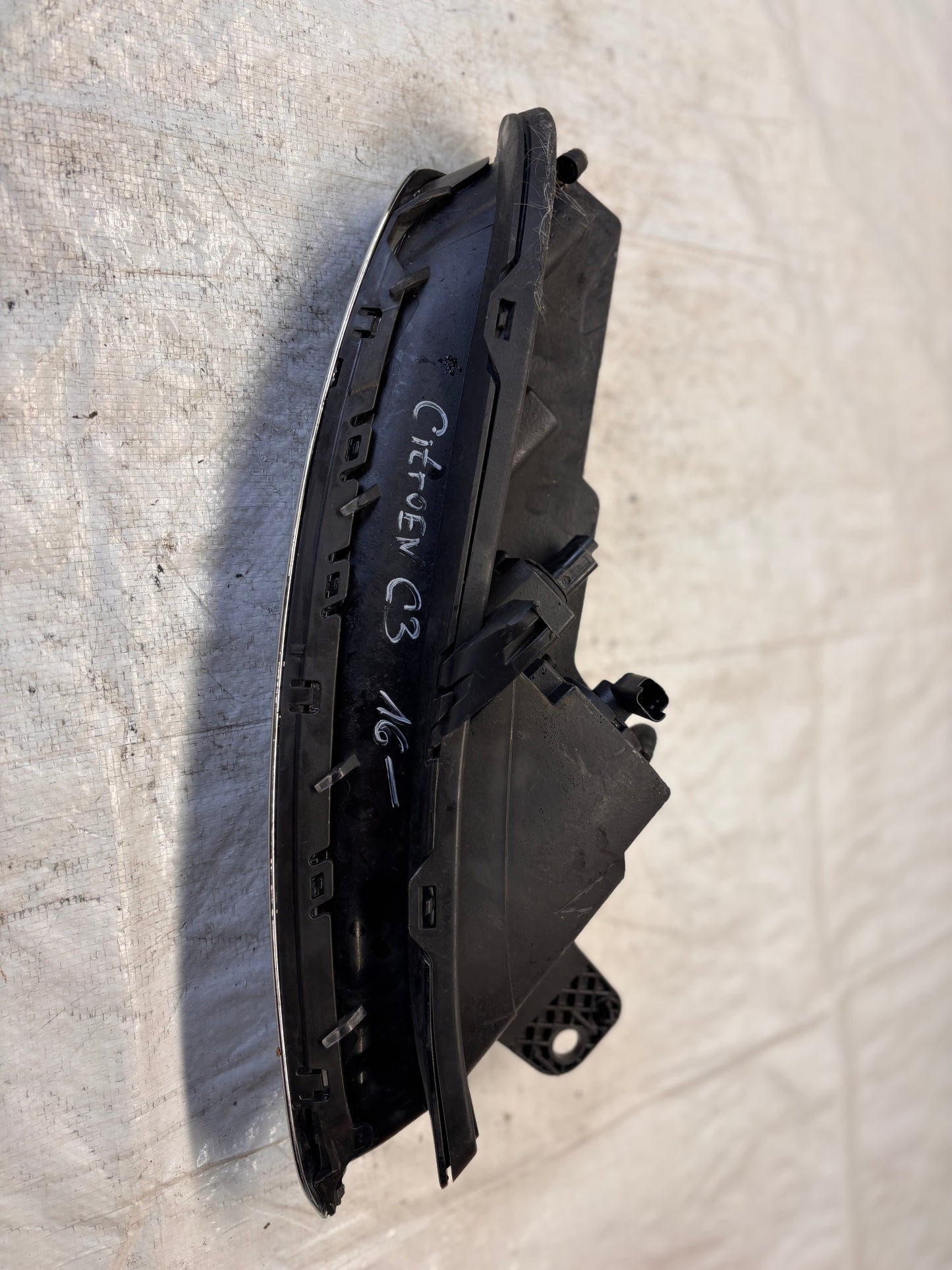 Citroën C3 (2016→) – лява дневна светлина