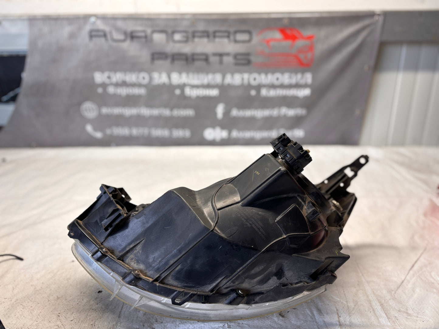 Фар десен Nissan Micra K13 • 2013–2016