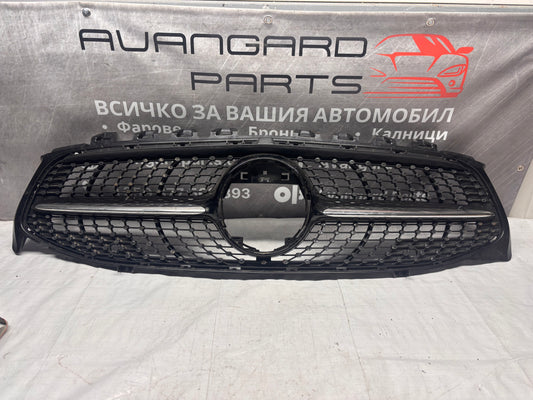 Решетка предна Mercedes CLA AMG