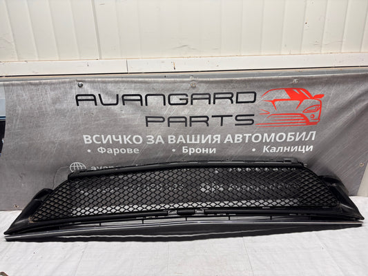 Долна решетка предна броня Mercedes C-Class W205 AMG • 2014–2021