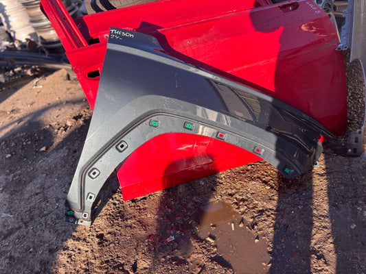 Преден десен калник • Hyundai Tucson 2021→