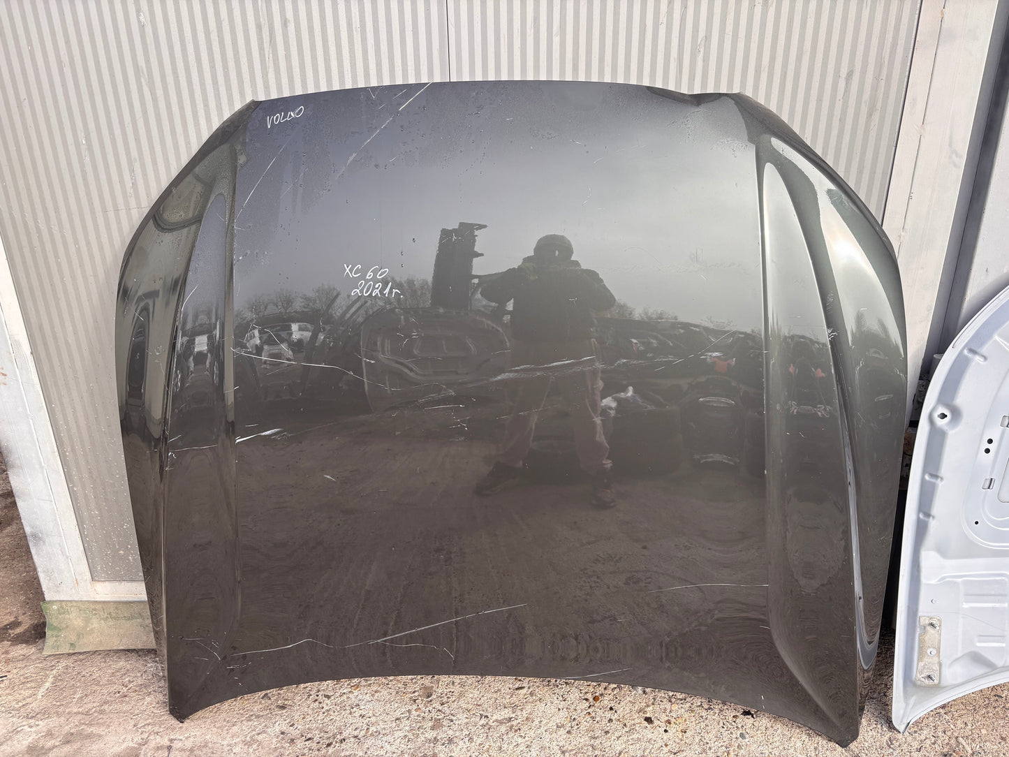 Volvo XC60 2017–  преден капак