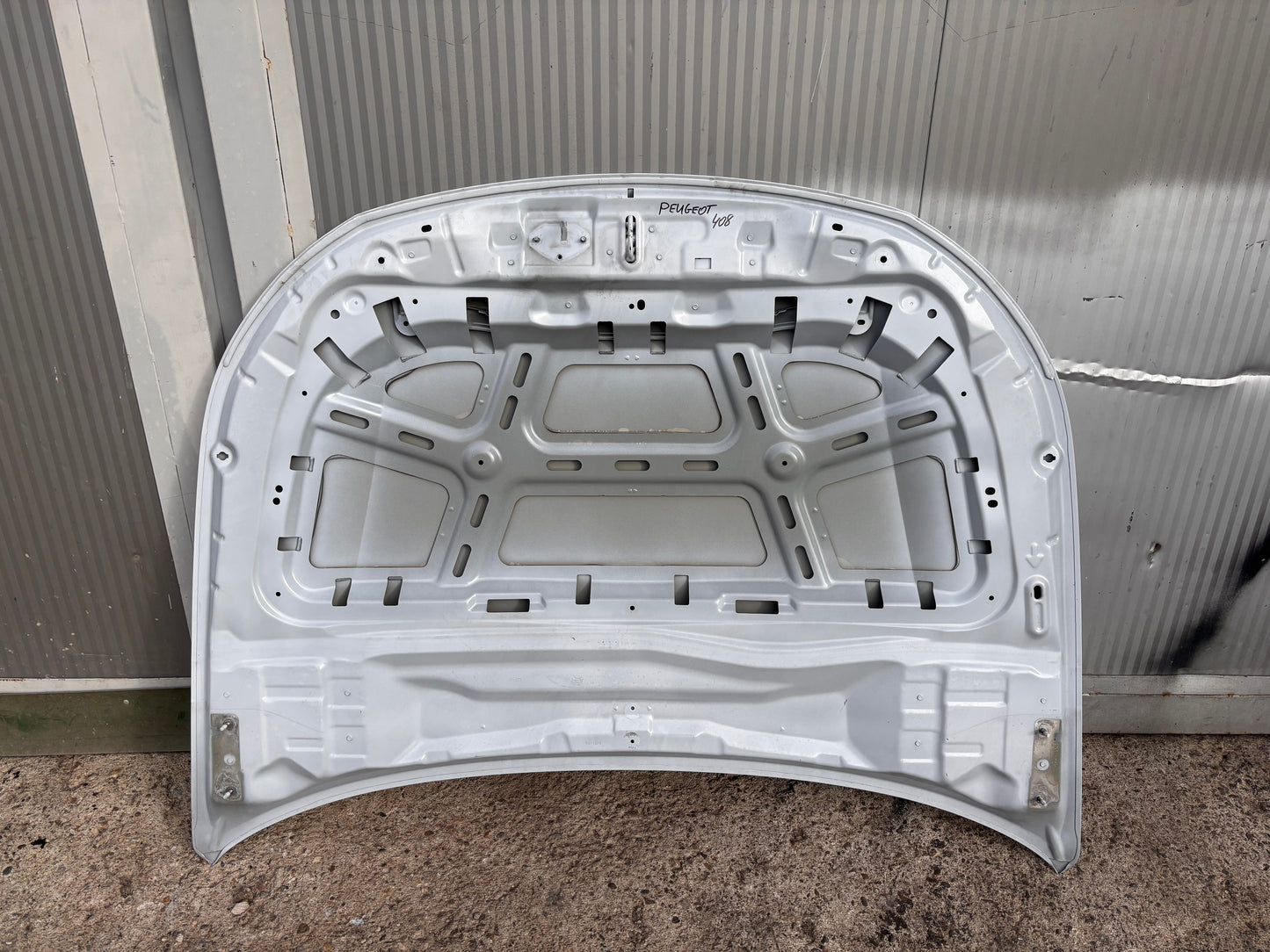 Преден капак • Peugeot 408 (2022+)