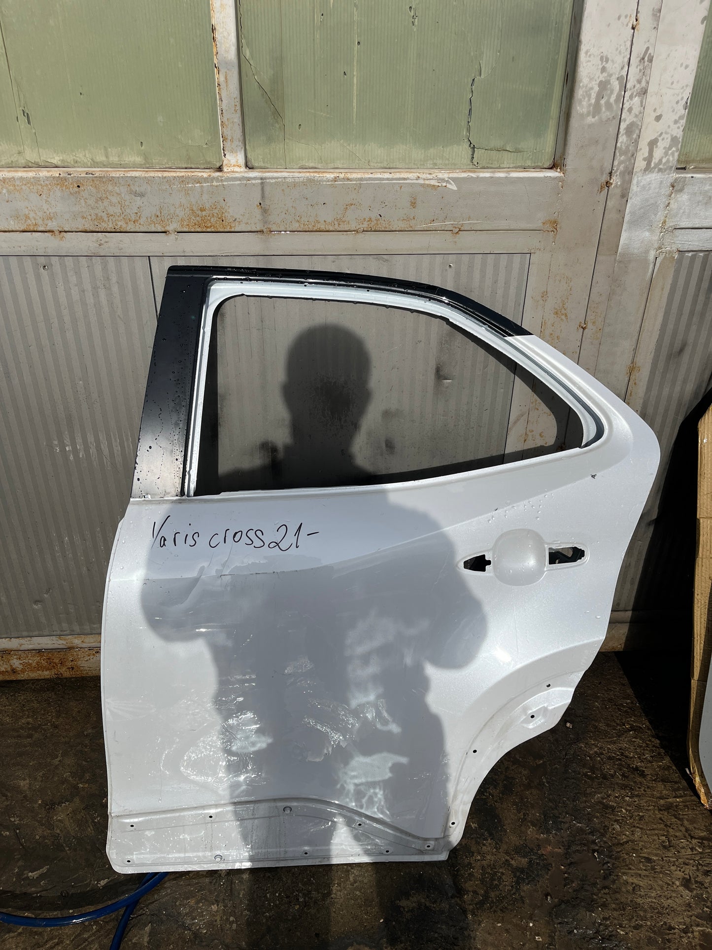 Задна лява врата Toyota Yaris Cross 20-