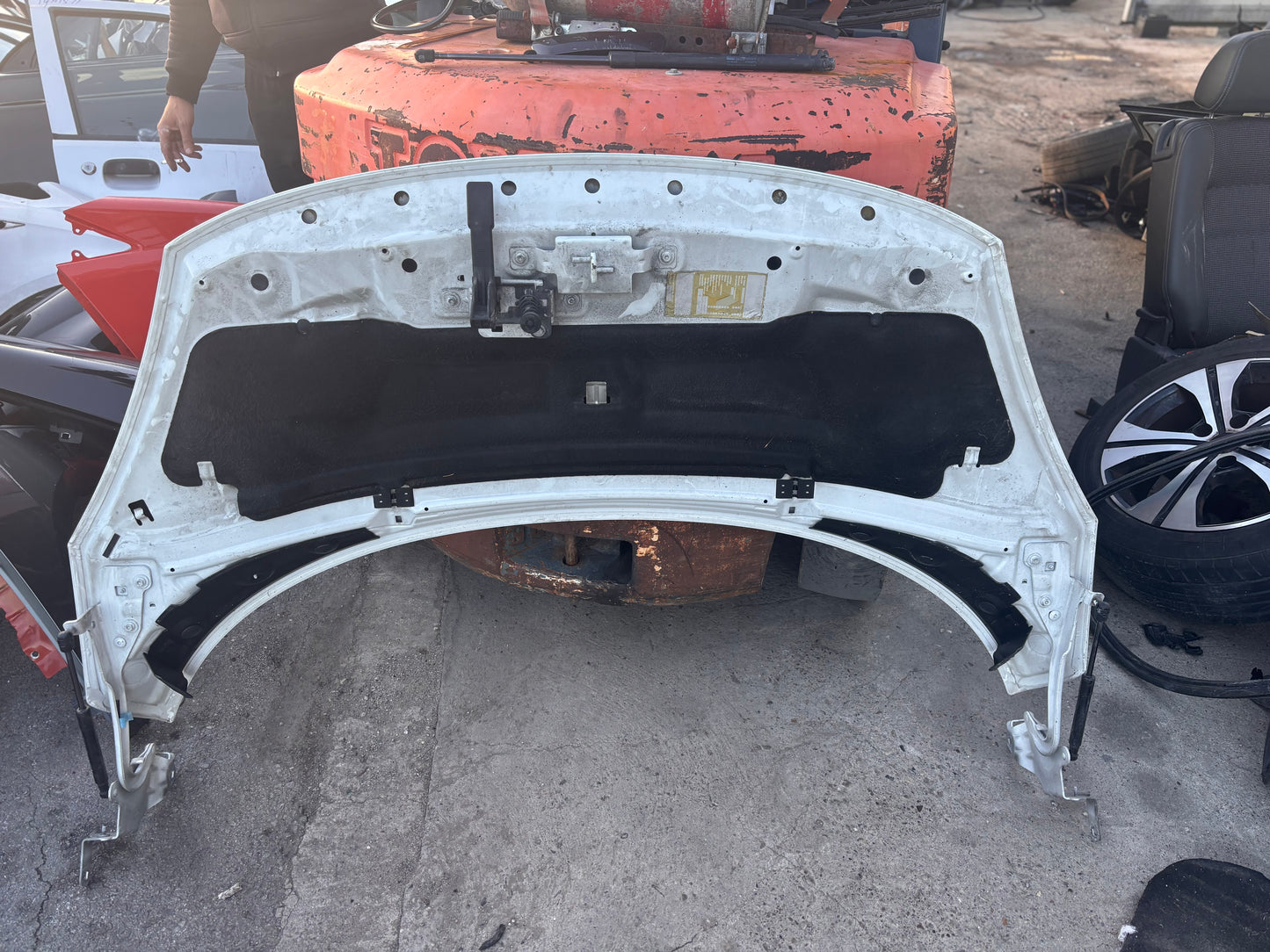 Преден капак • Renault Scenic III (2009–2016)