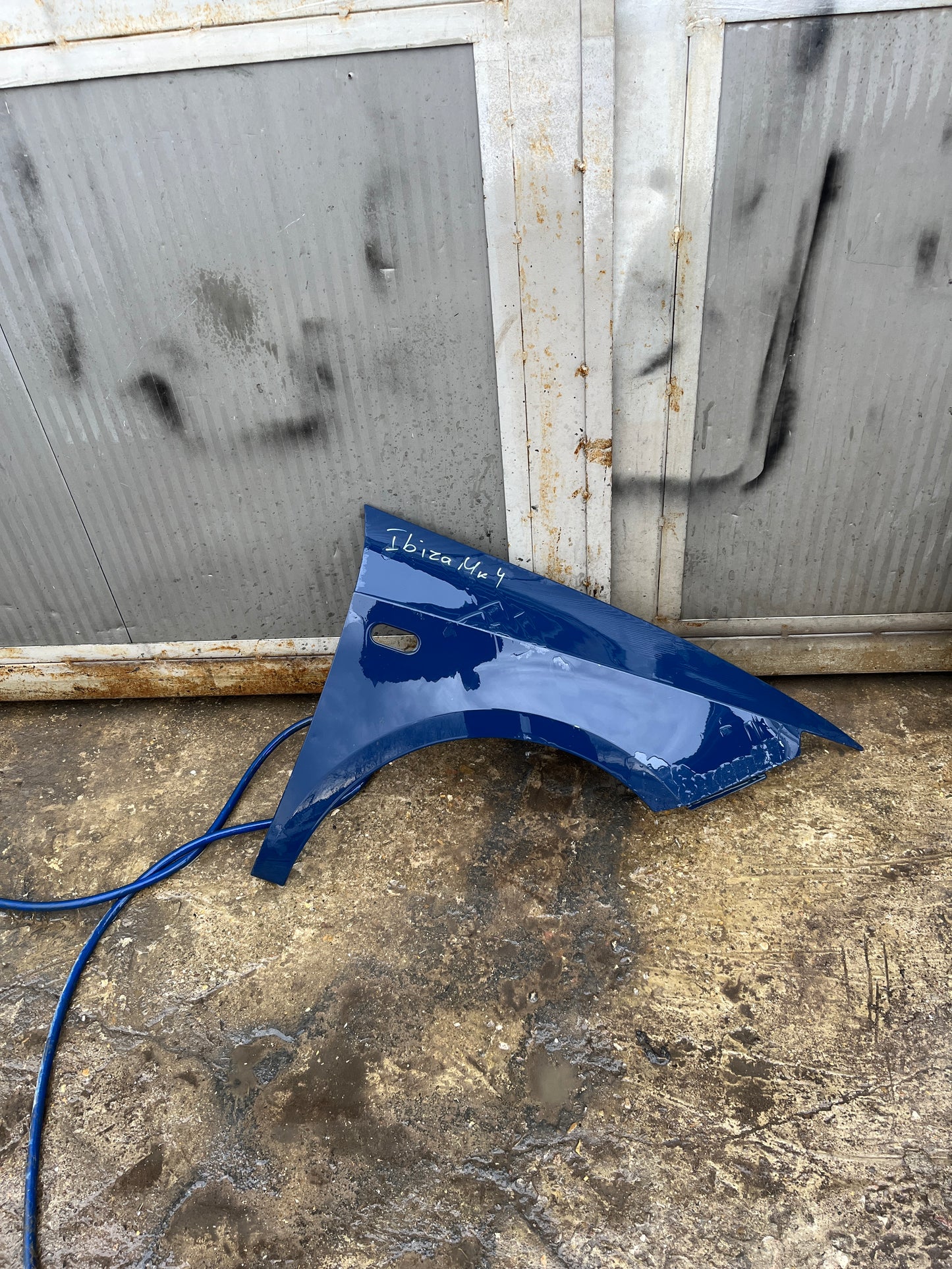 калник Seat Ibiza 4 (2008-2017)