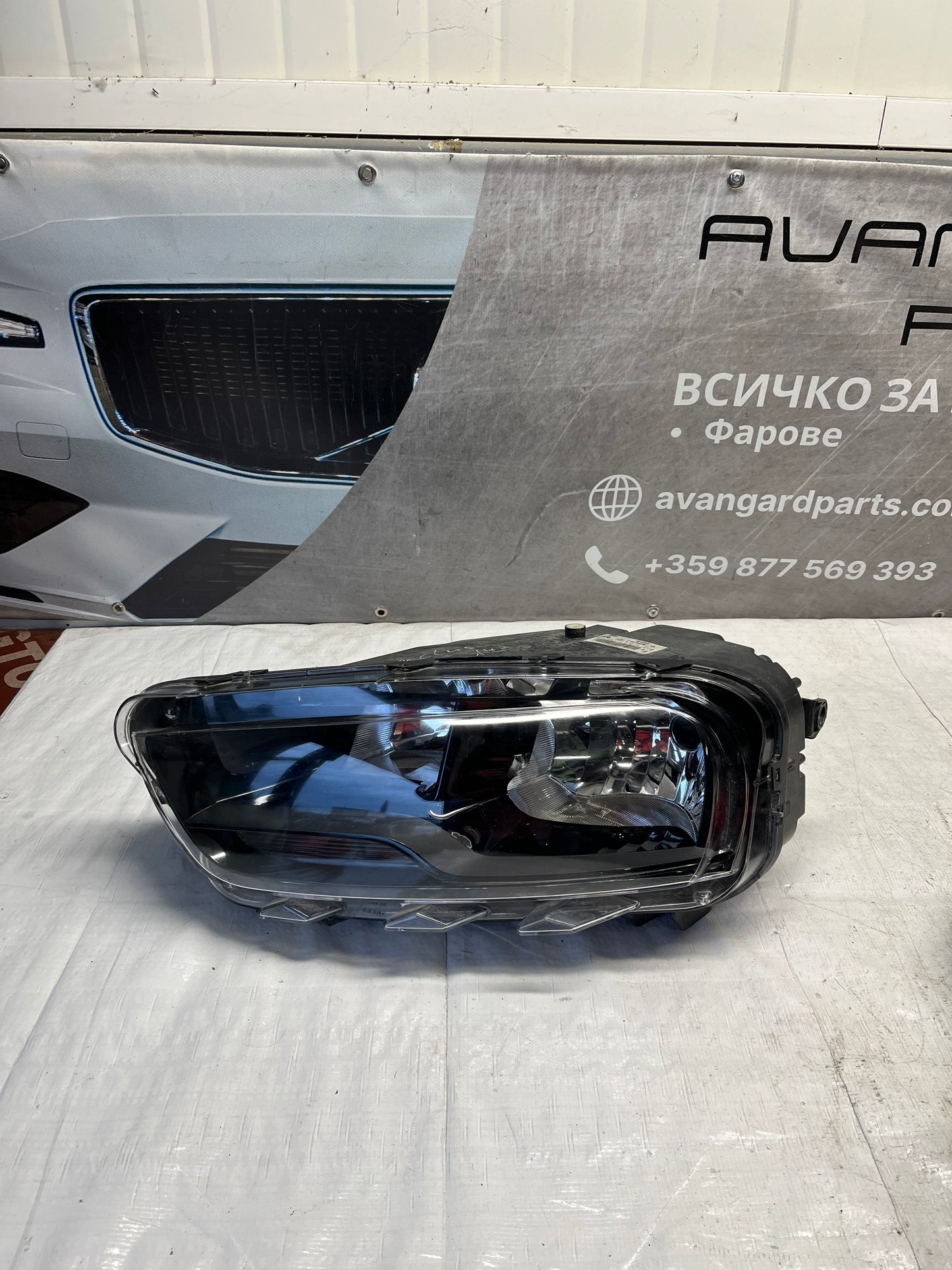 Фар Citroen C4 Cactus 18-