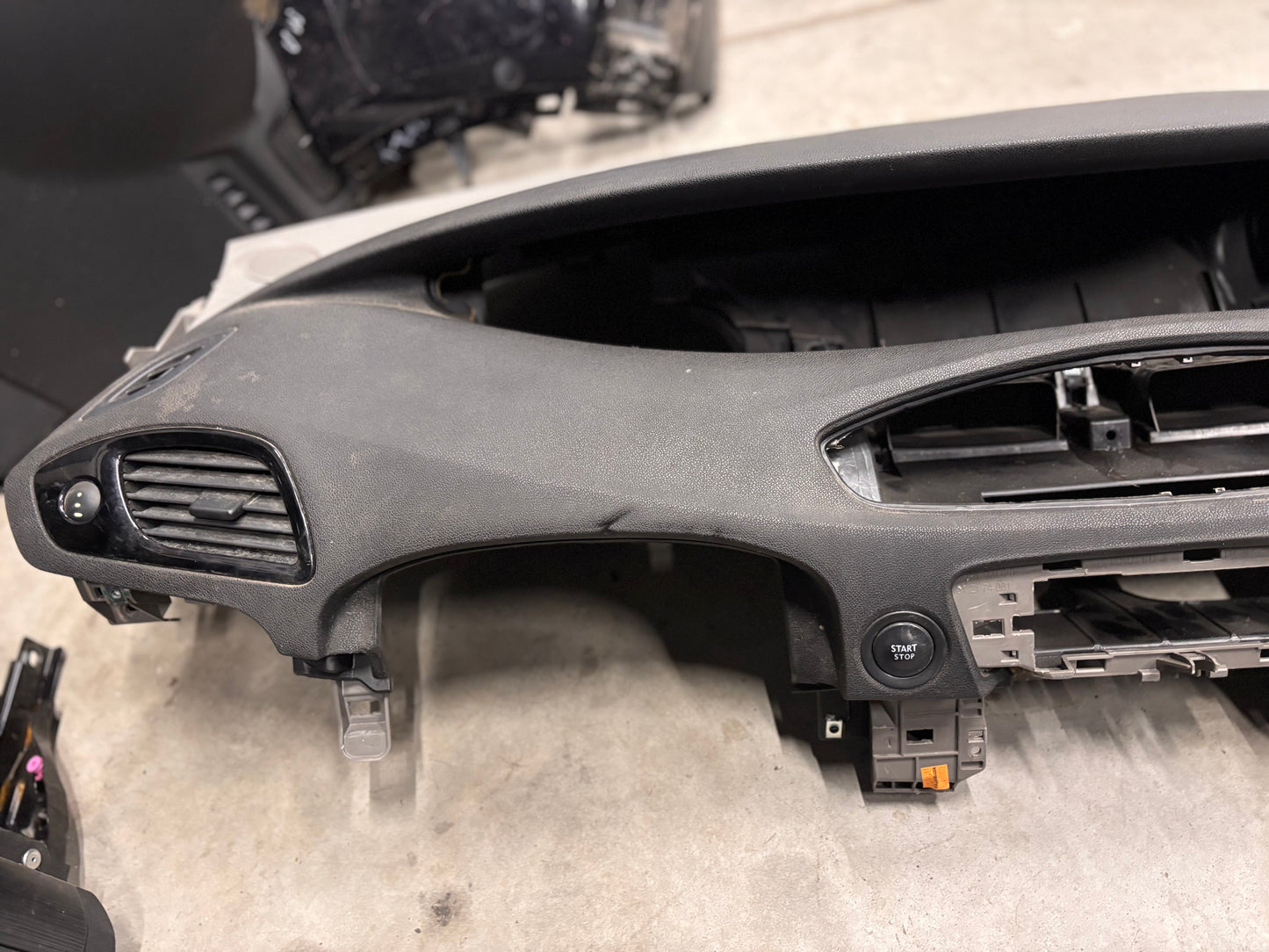 Табло • Renault Scenic III (2009–2016)