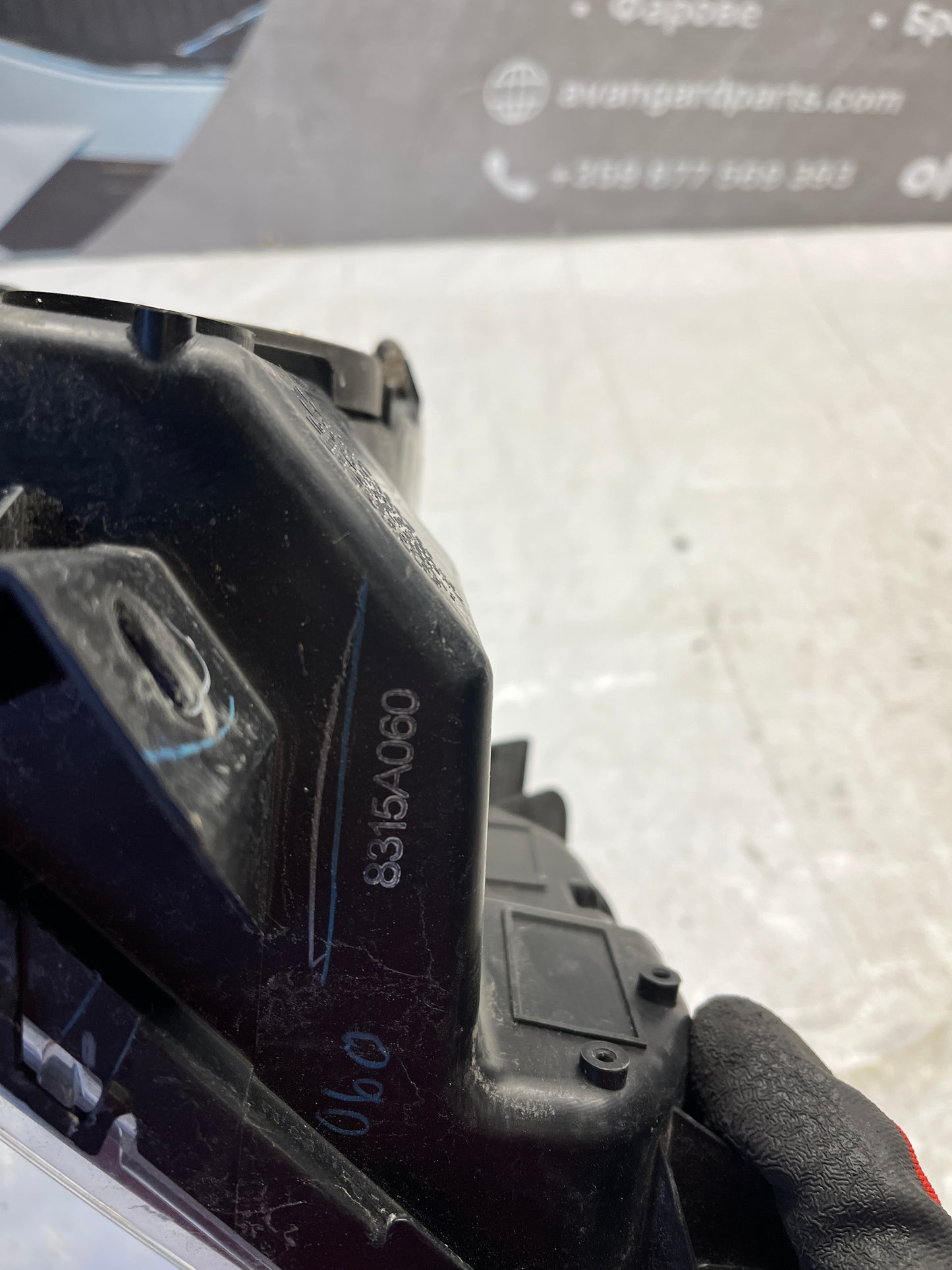 халоген Mitsubishi L200 2019-