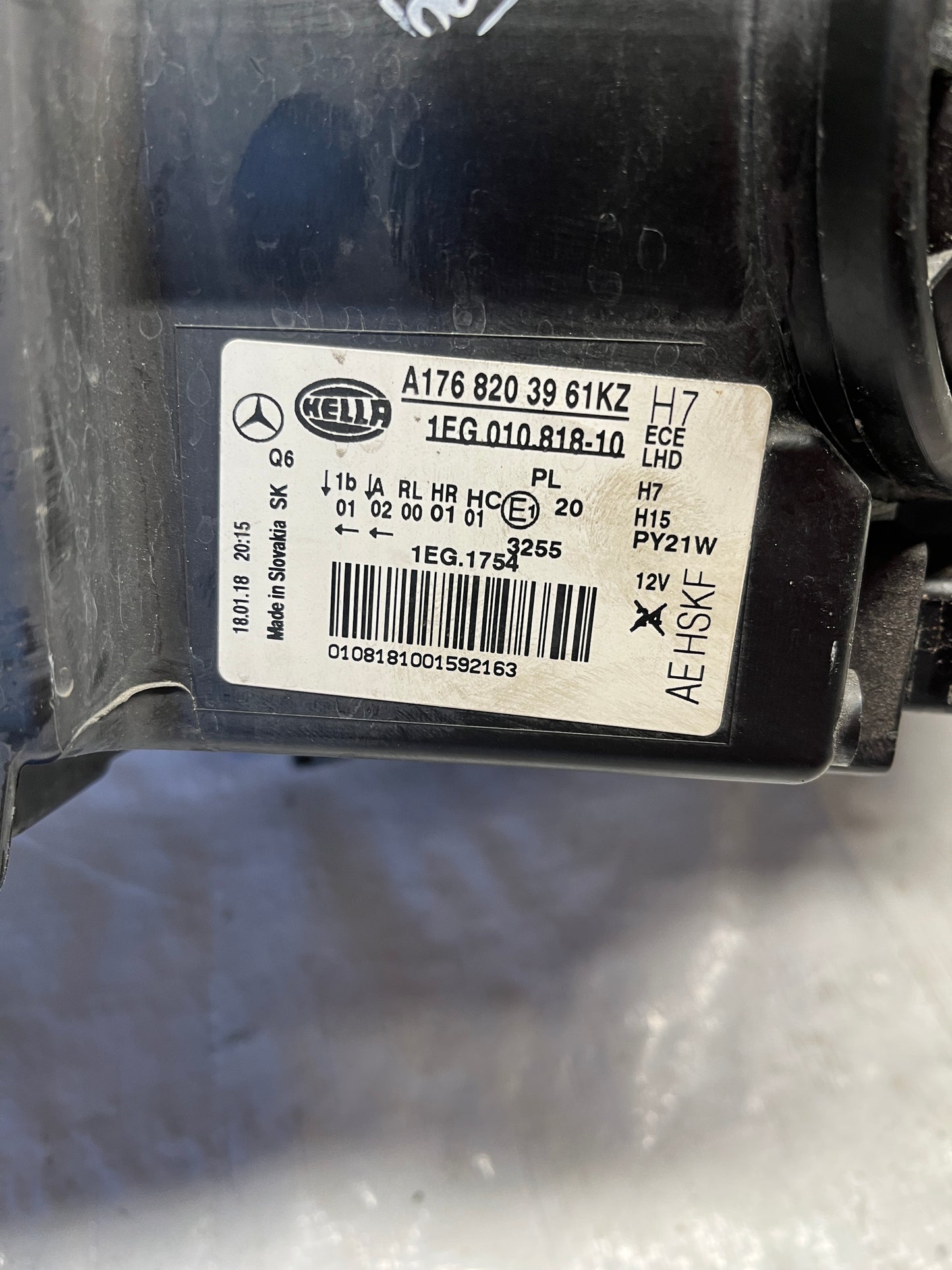 фар Mercedes A W176 (2012-2015)