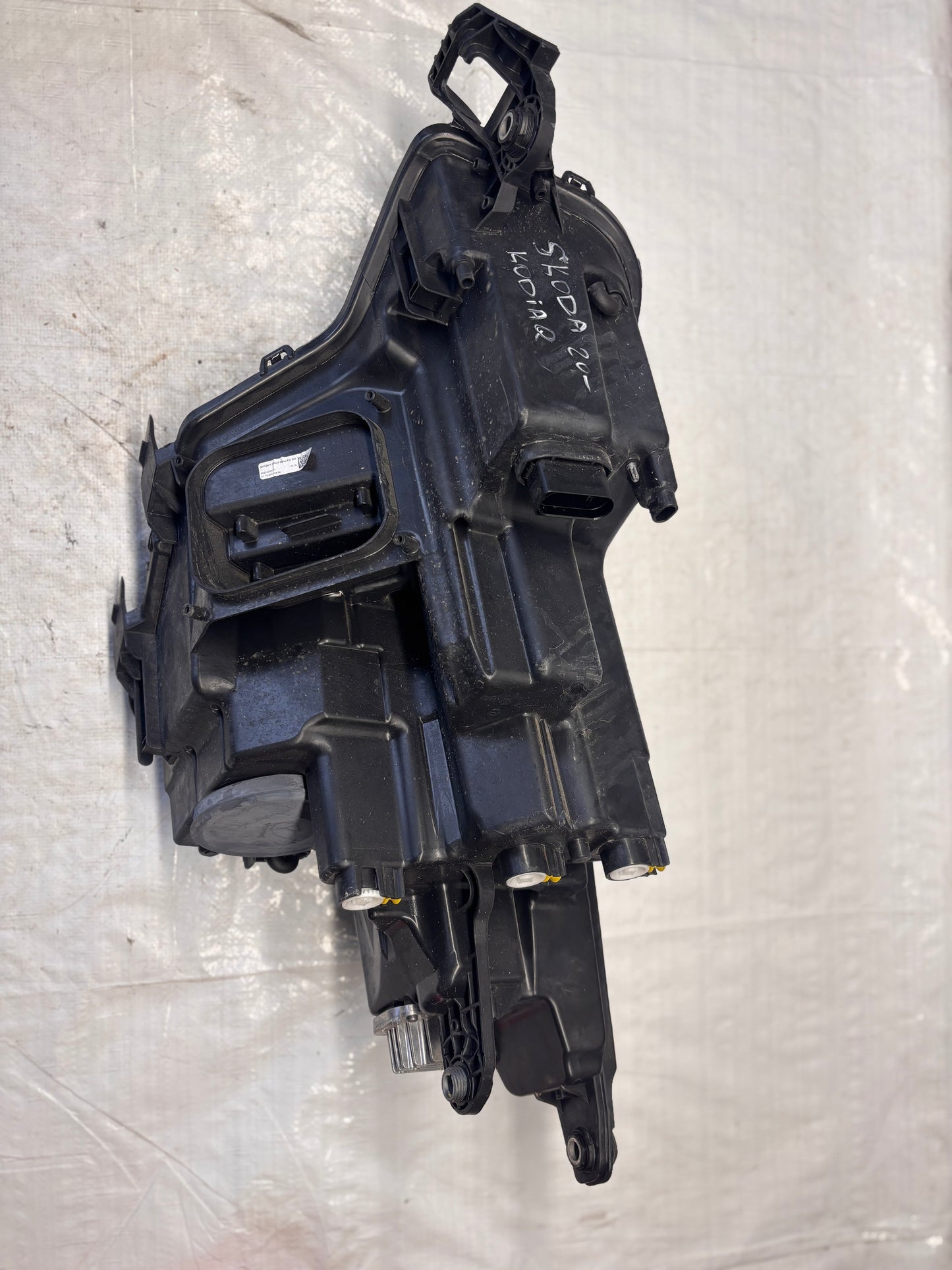 Фар десен • Skoda Kodiaq (2021→)