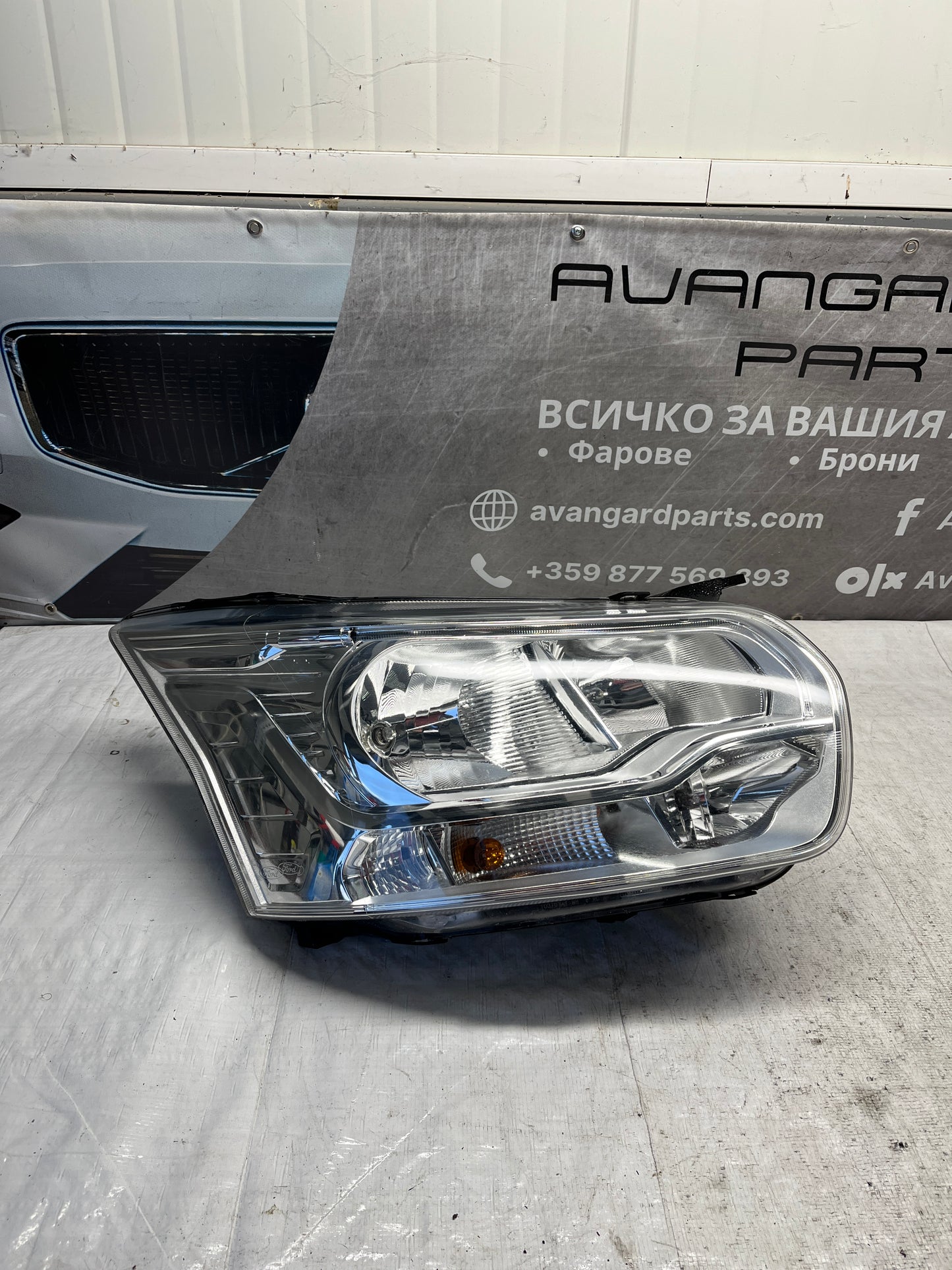 фар Ford Transit 2013-