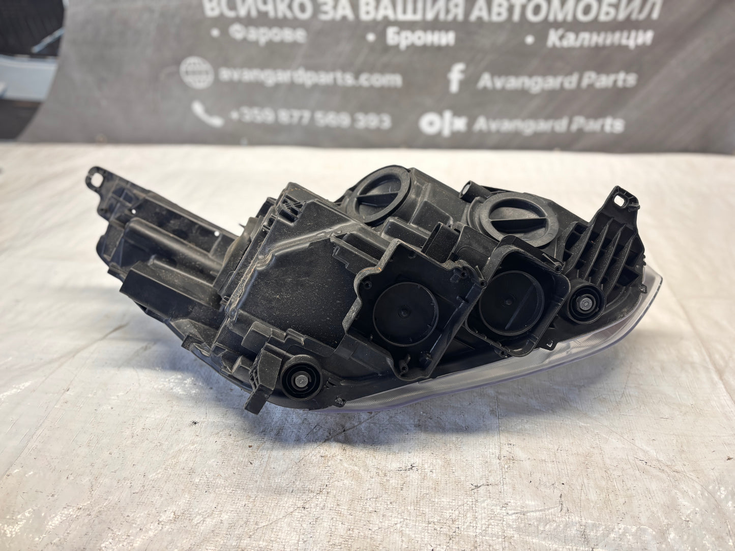 Преден ляв фар • Ford C-Max (2014–2019)