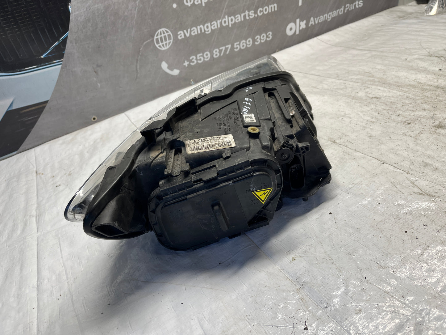 Фар Audi Q7 4l0 12-