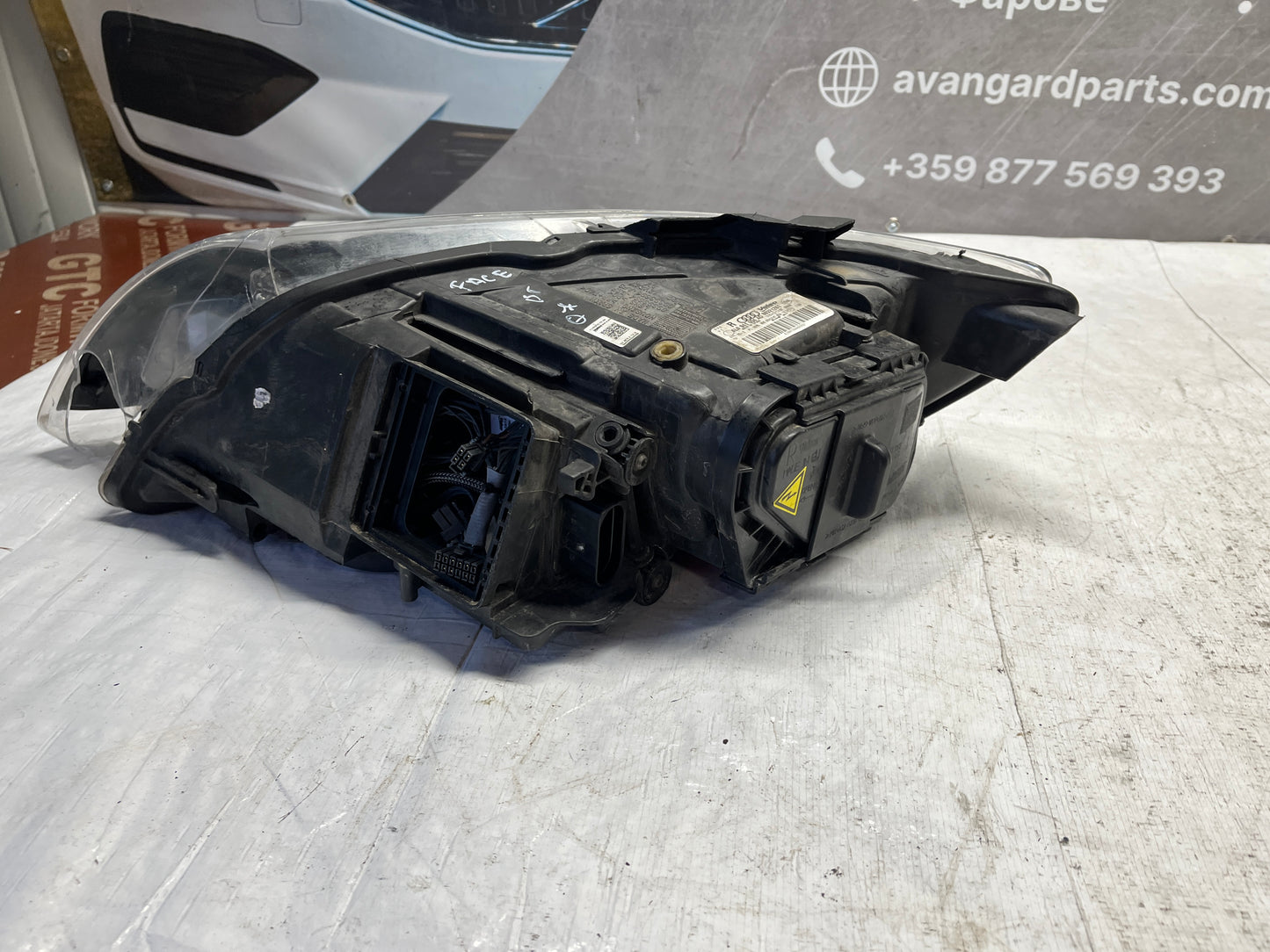 Фар Audi Q7 4l0 12-