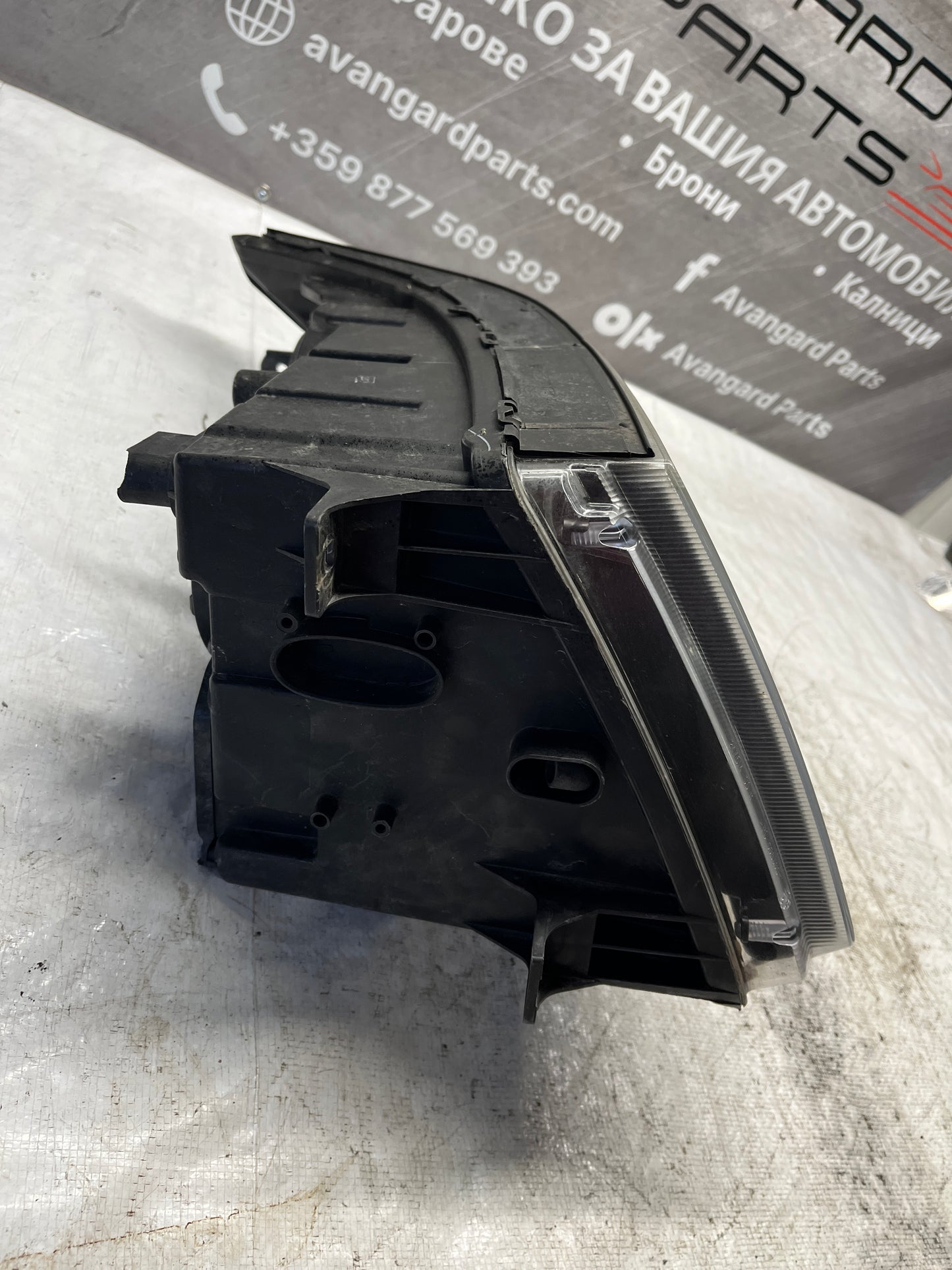 Фар Volkswagen Crafter 07-