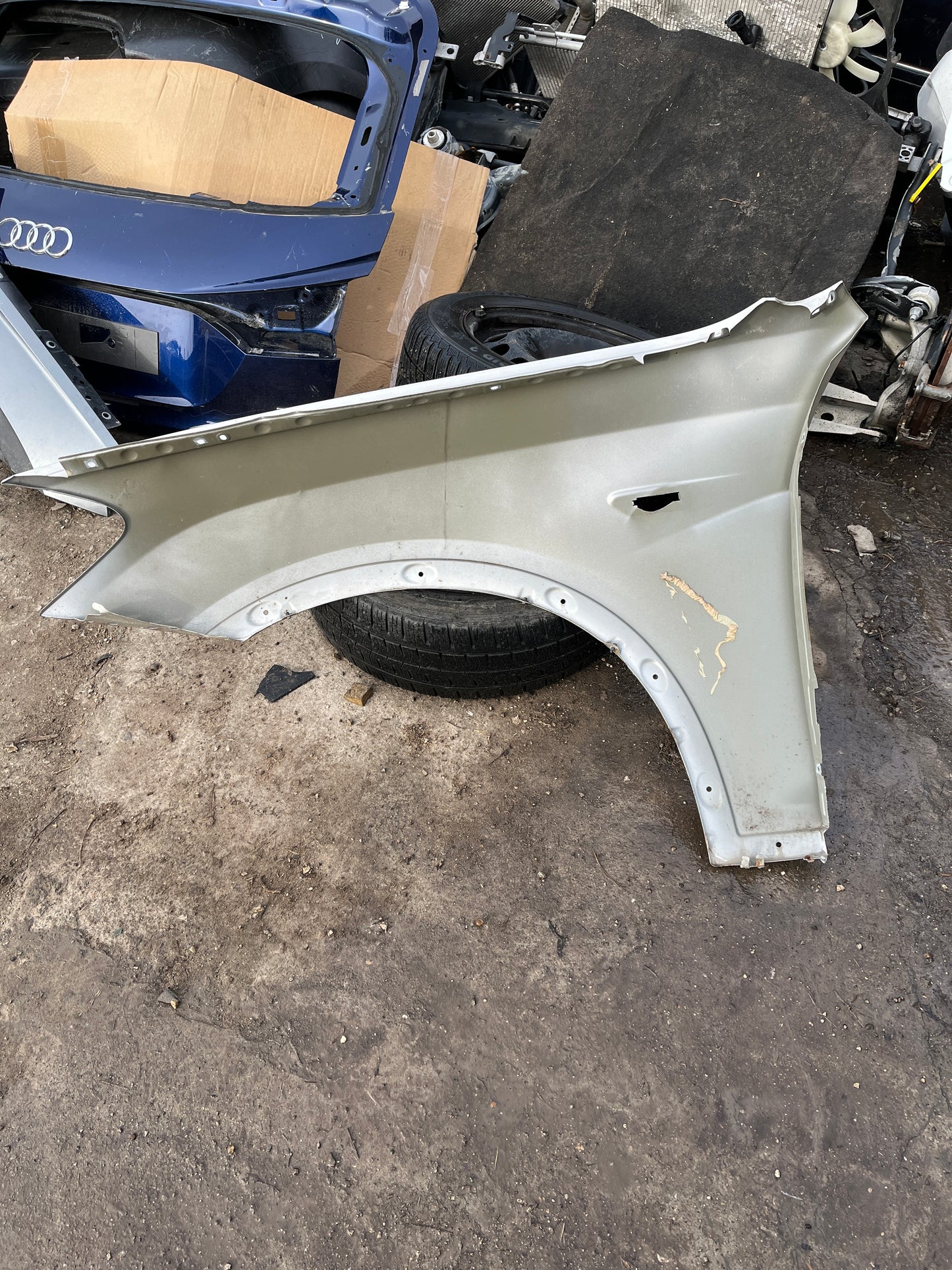 десен калник BMW X3 F25 (2011-2014)