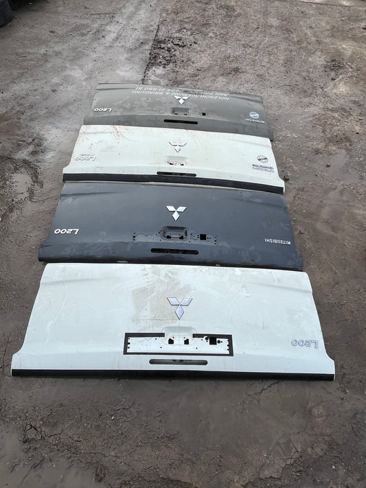 заден капак/врата от багажник пикап Mitsubishi L200 ClearTec