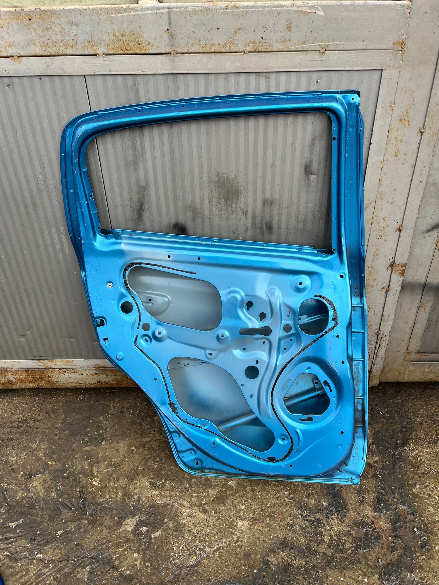 Задна врата Mitsubishi Mirage