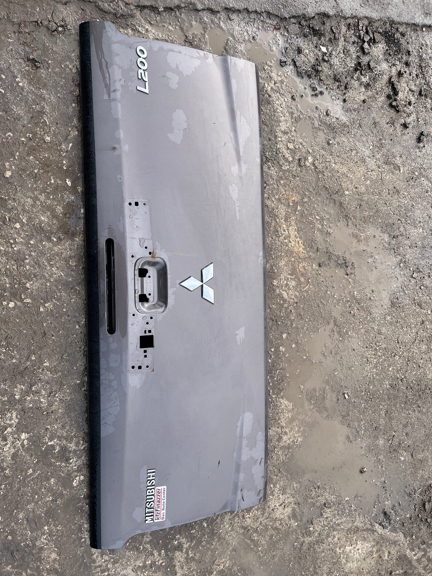 капак Mitsubishi L200