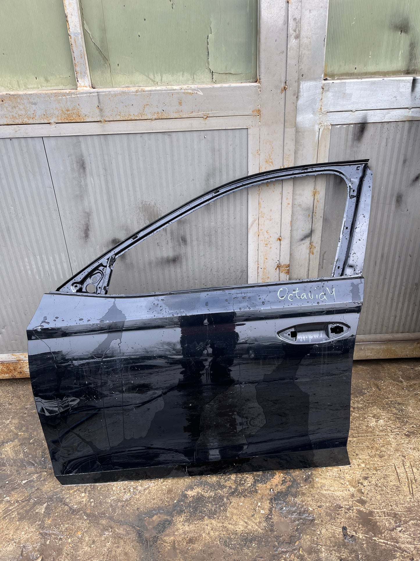 лява врата Skoda Octavia 4 2020-