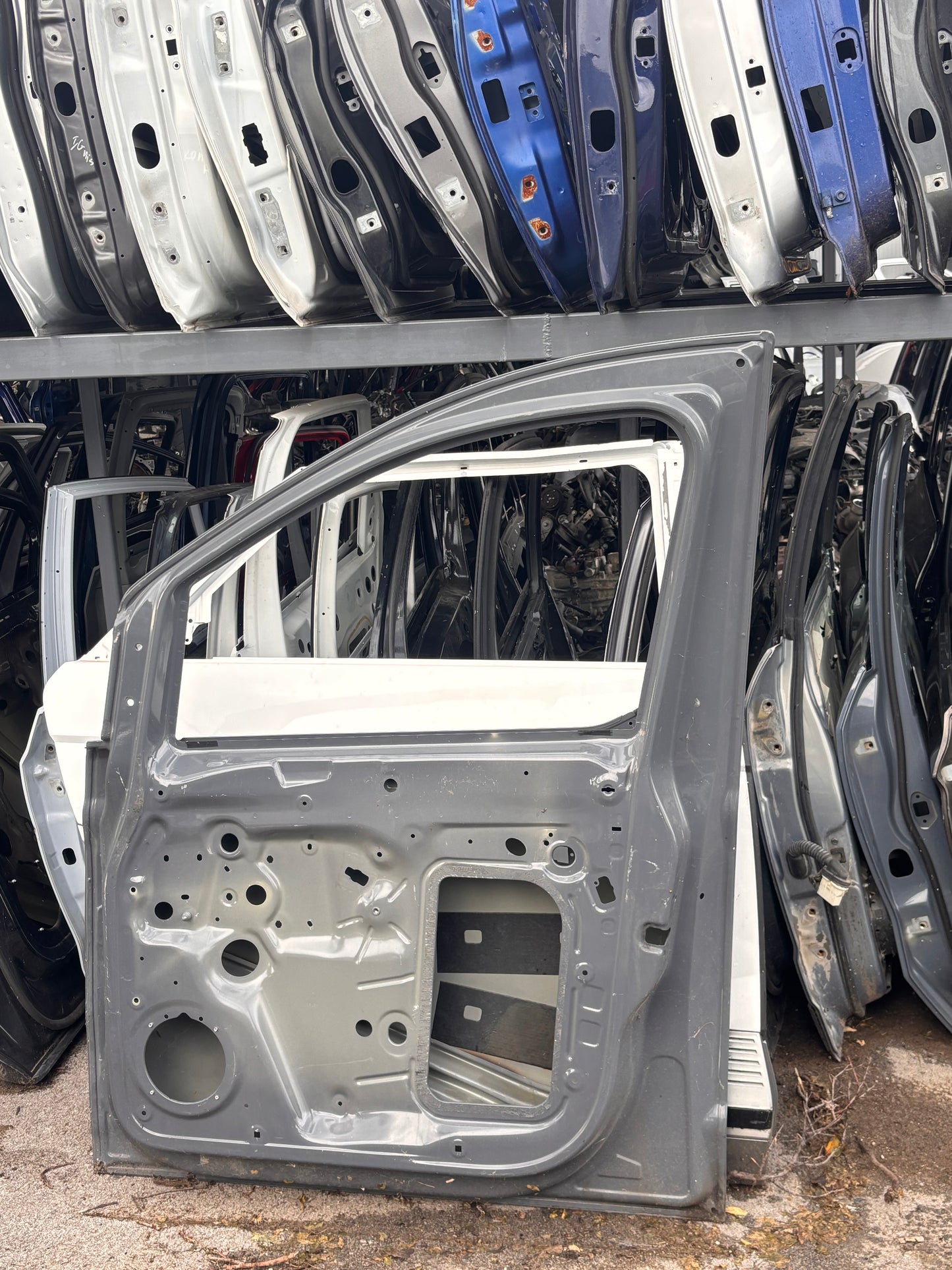 Volkswagen Caddy 3/4 2004-2020 • Предна дясна врата (необорудвана)