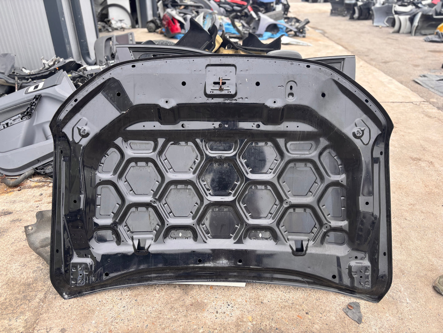 Преден капак  • Ford Ranger III (2011–2015)