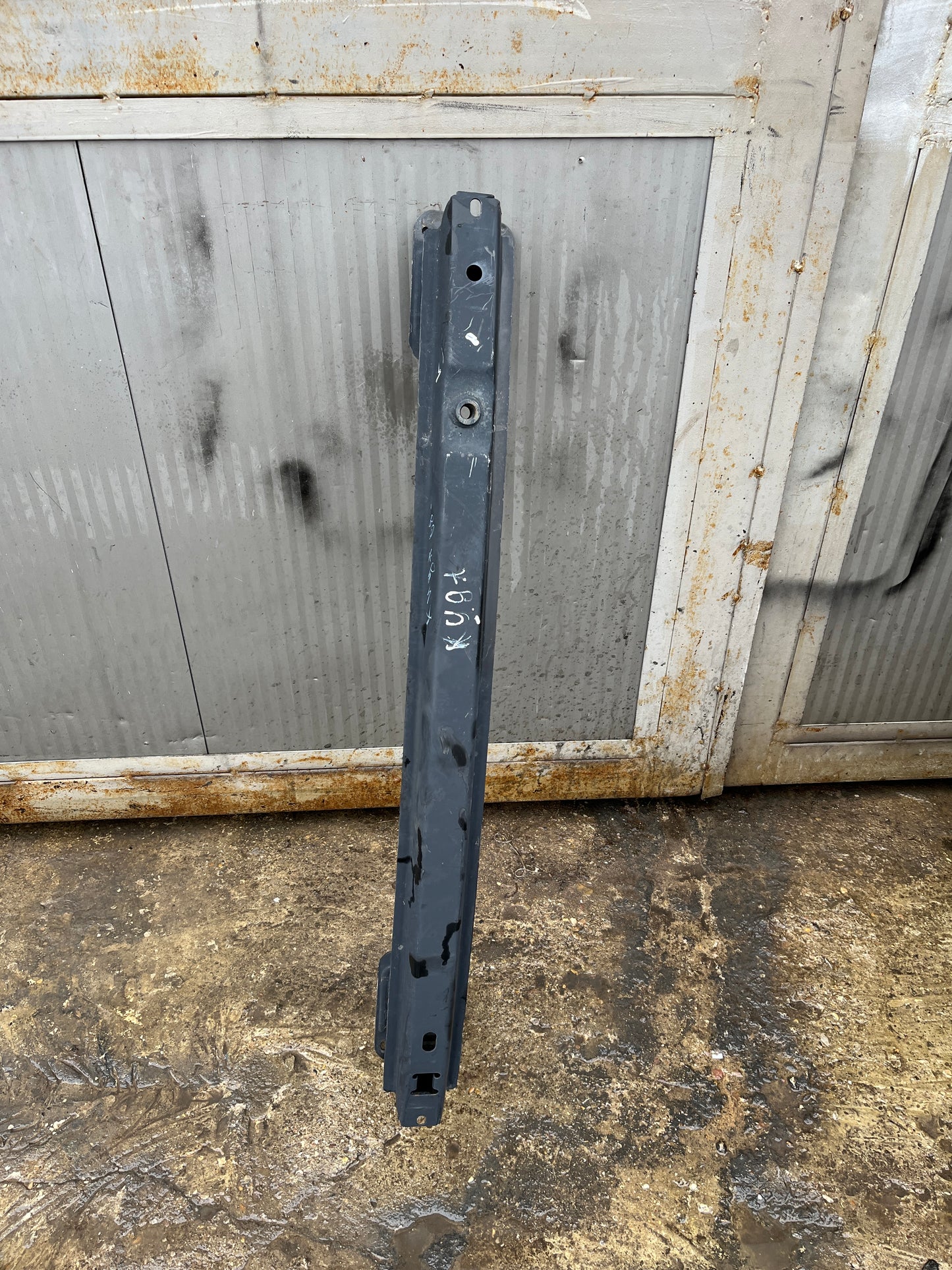 Греда Ford Kuga 08-