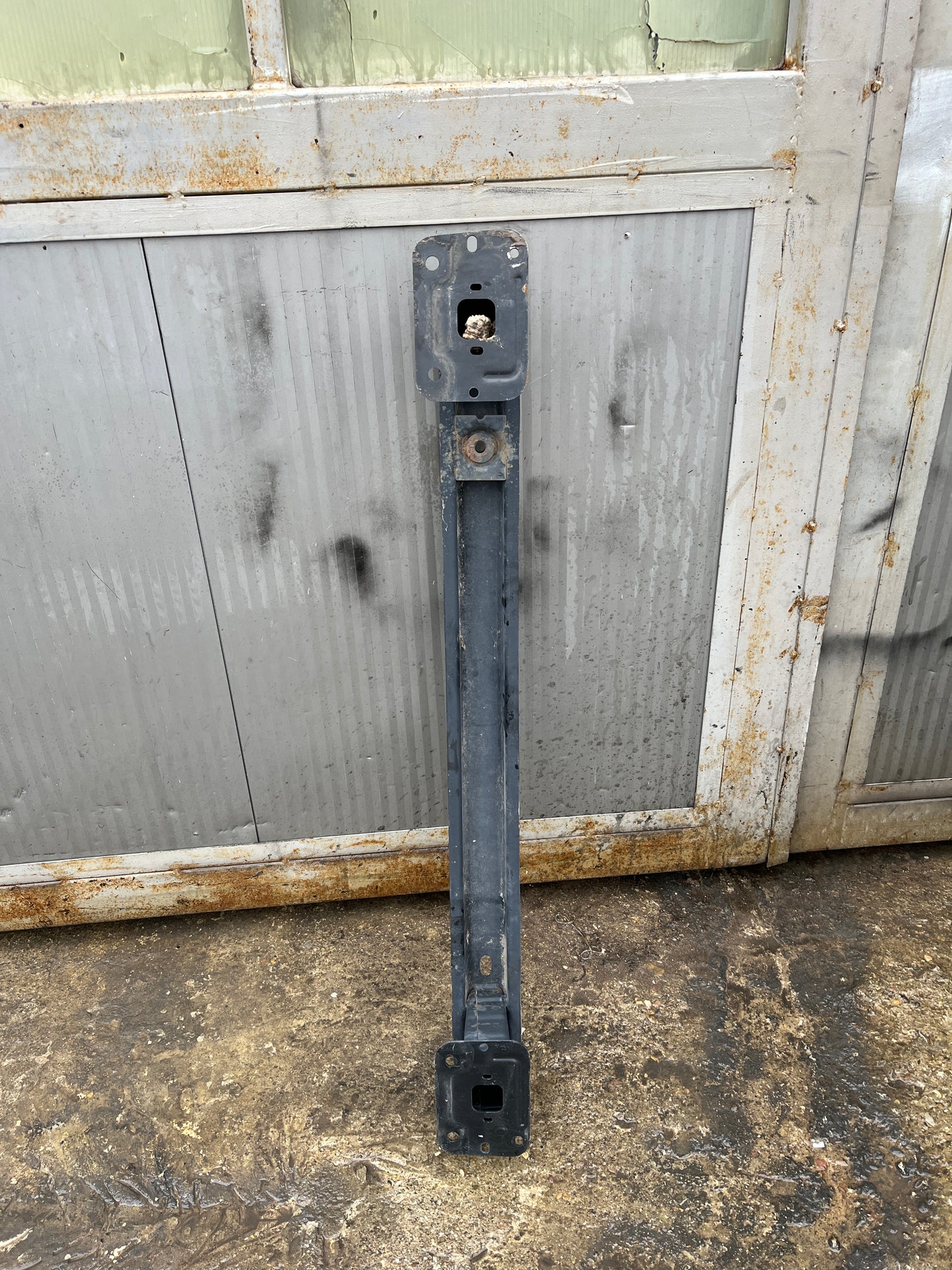 Греда Ford Kuga 08-