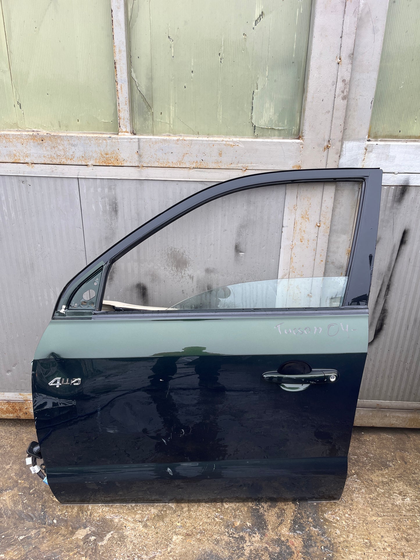 Врата Hyundai Tucson 2006г.