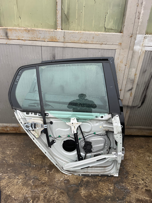 Заднa Вратa Volkswagen golf 5