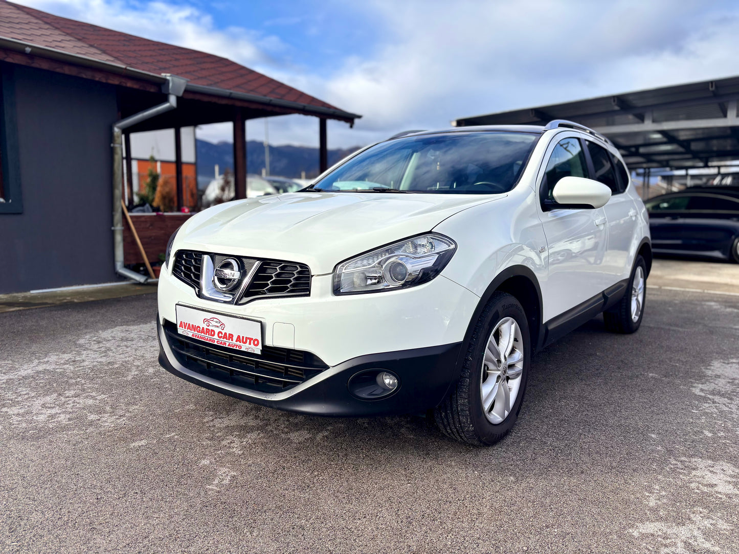 NISSAN QASHQAI +2