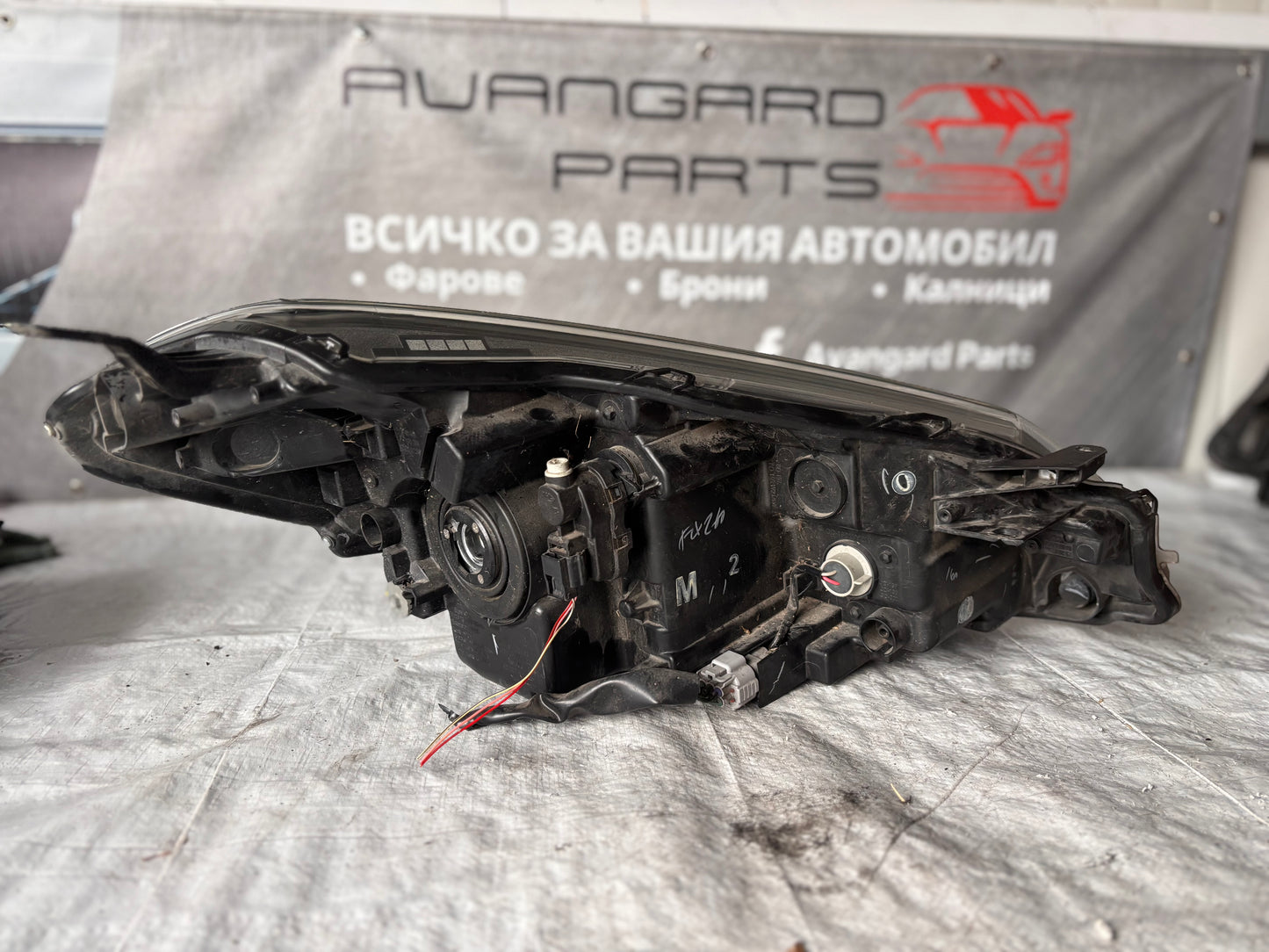 Комплект предни фарове • Toyota Yaris III (2014–2017)