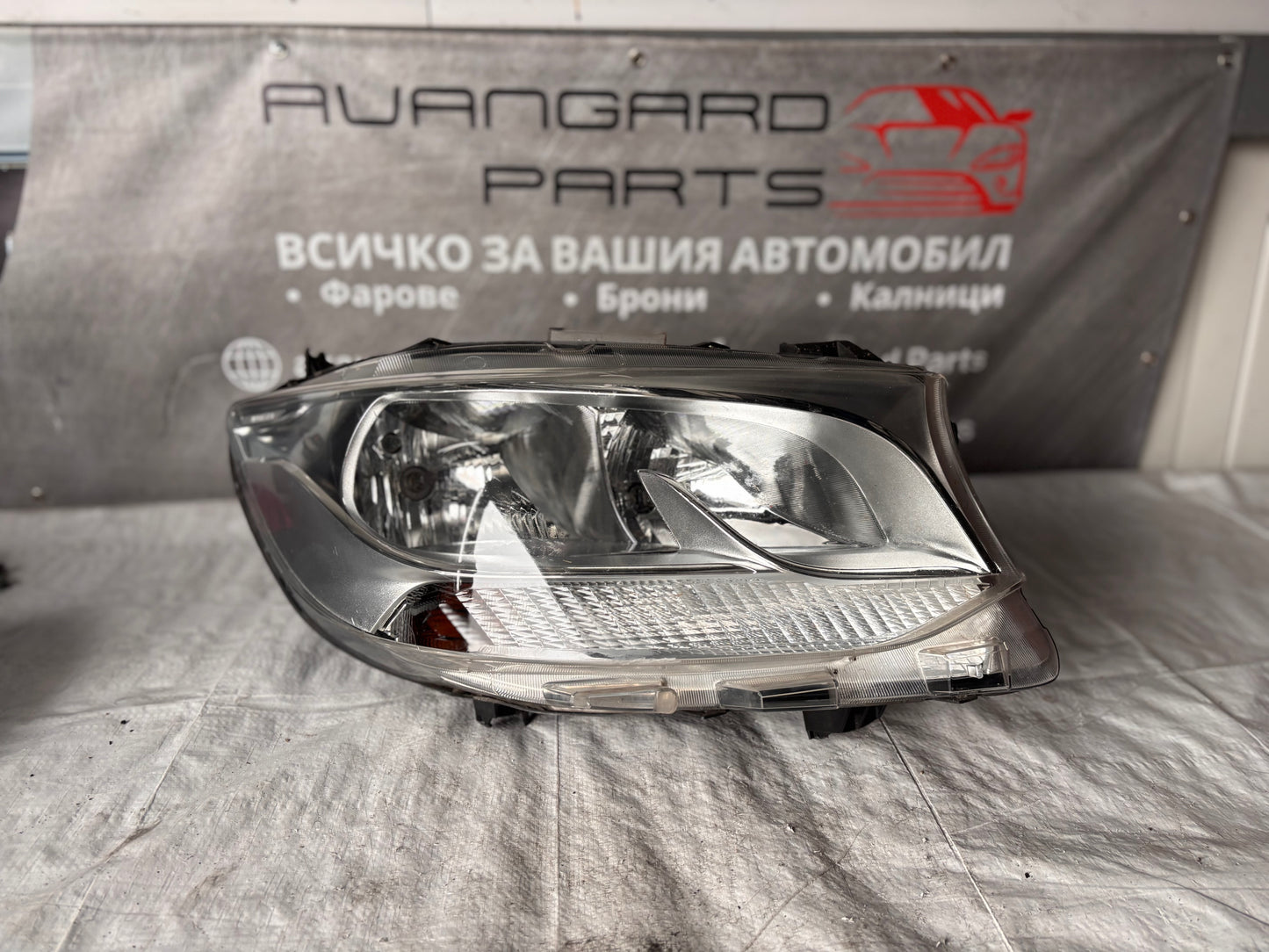 Фар (ляв) • Mercedes Sprinter W907/W910 (2018→)