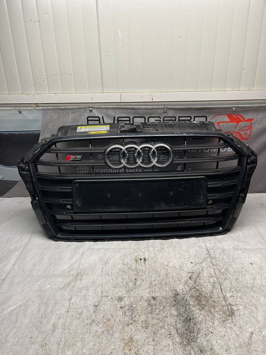 Решетка Audi A3/S3 8V
