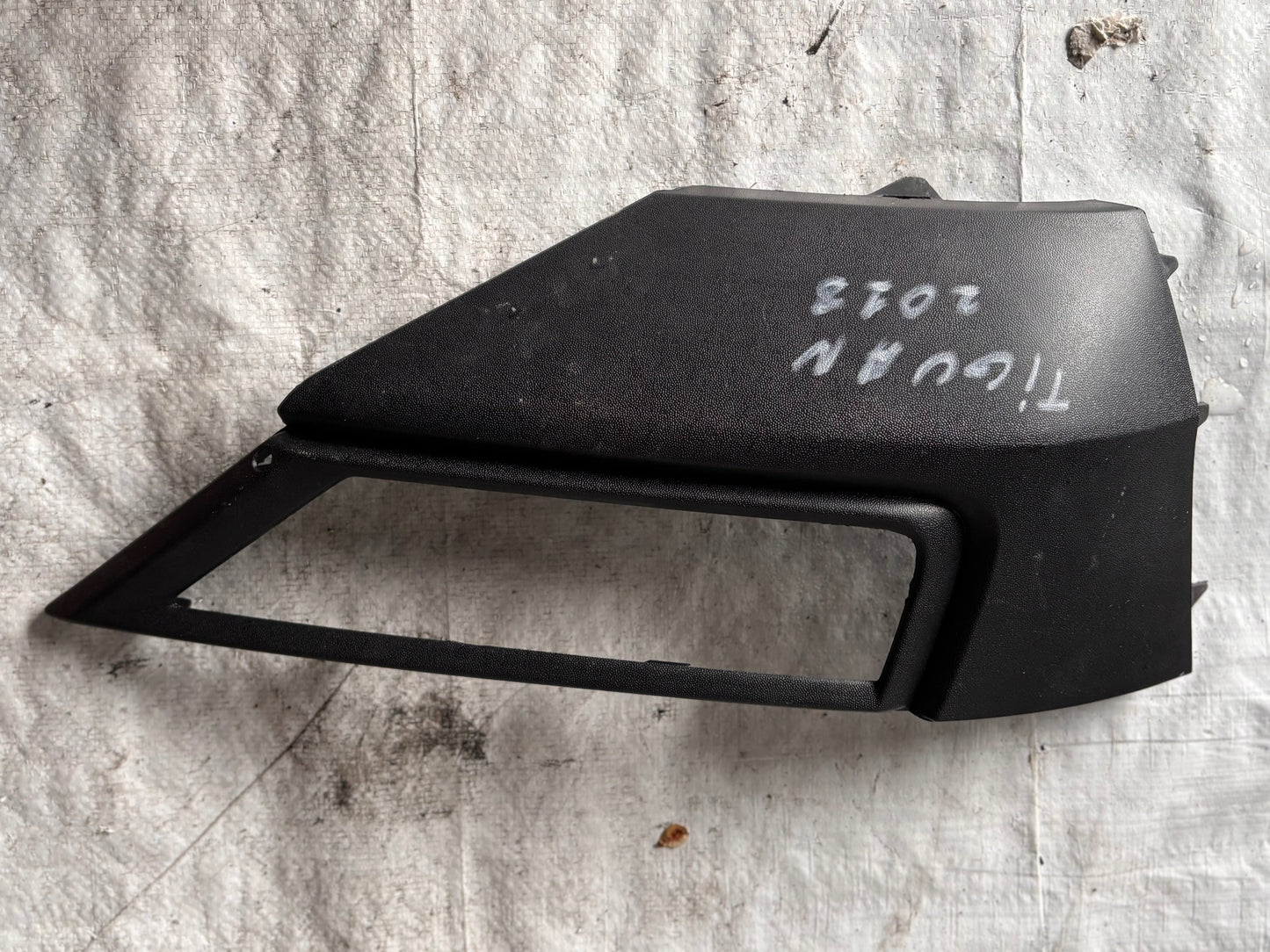 Решетка / рамка за халоген – Volkswagen Tiguan 2016-2020