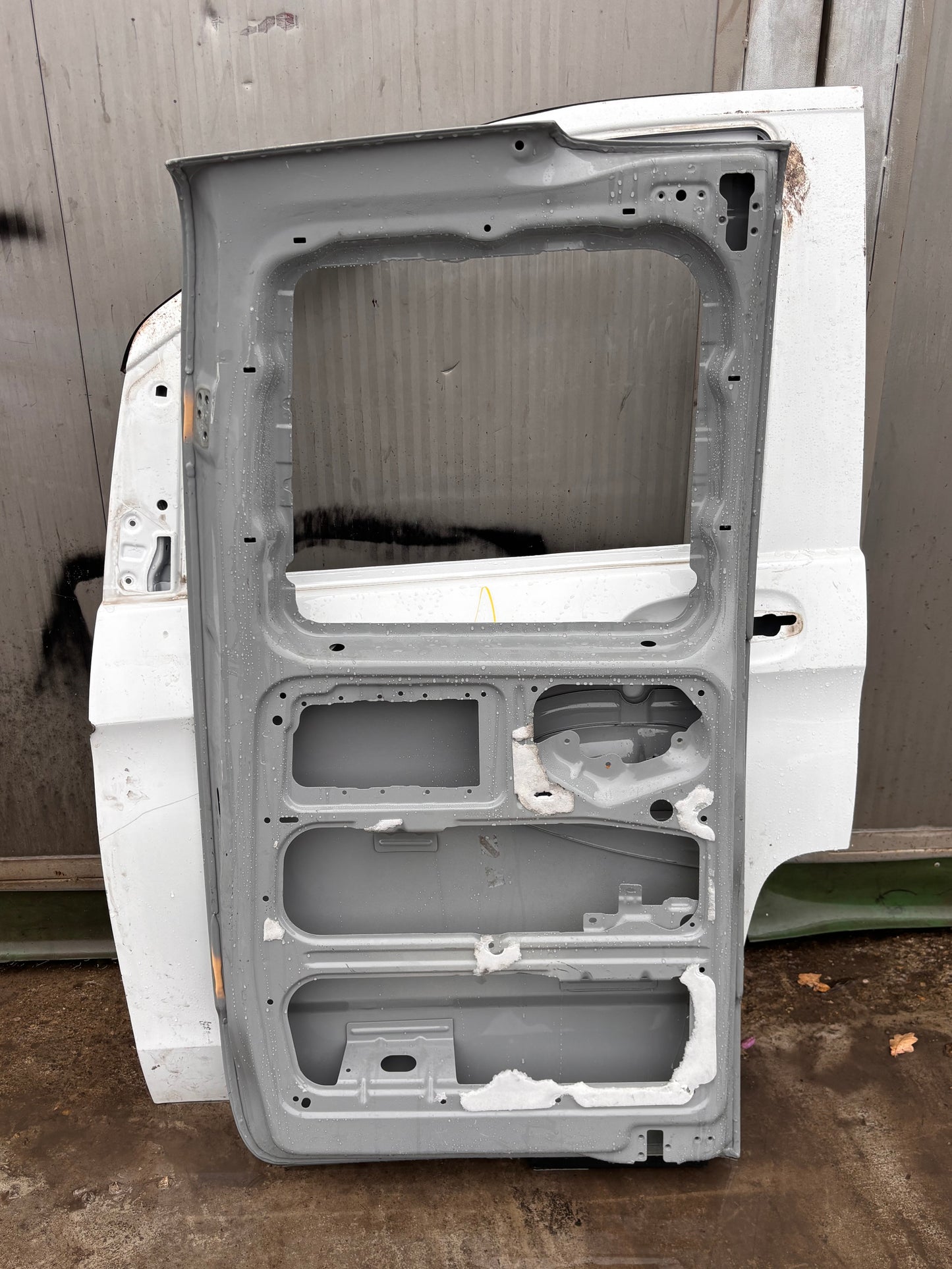 Задна врата • Mercedes-Benz Vito