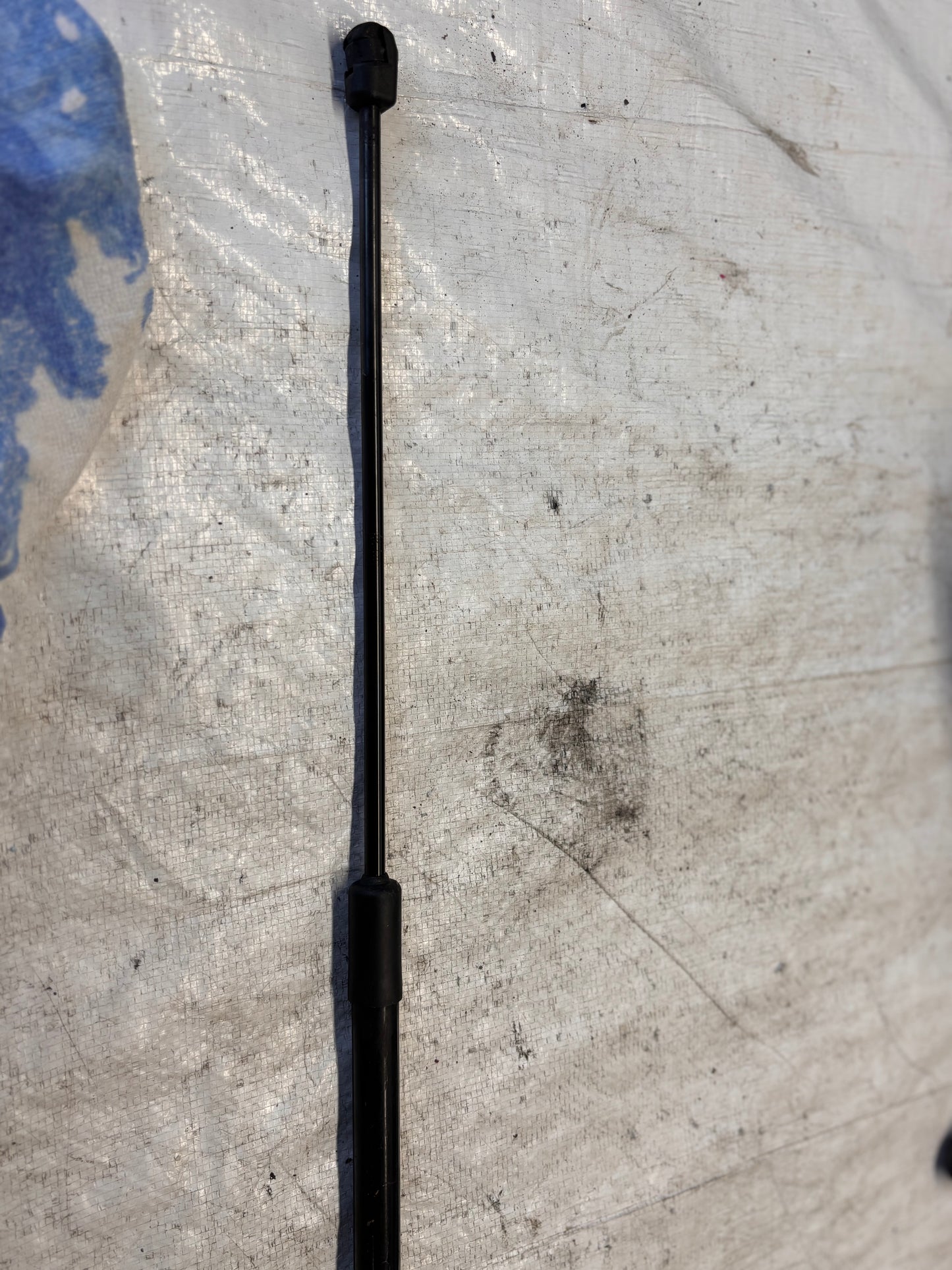 Газов амортисьор за багажник • Mercedes-Benz GLC