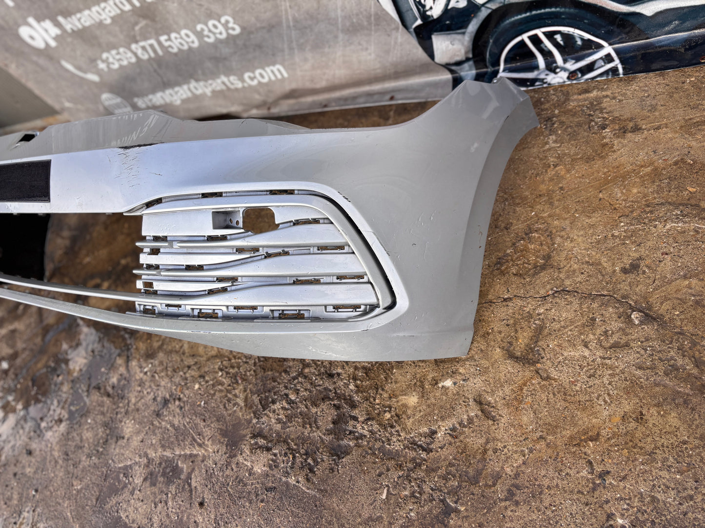 Предна броня • Volkswagen Golf 8