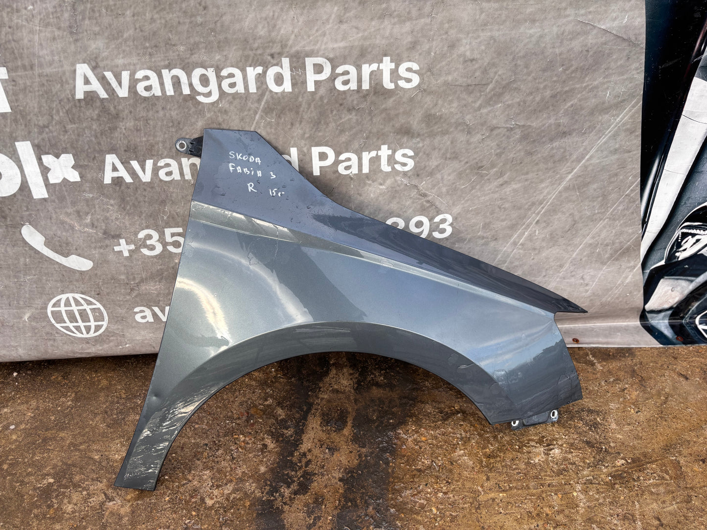 Преден десен калник • Skoda Fabia 3 (2015–)