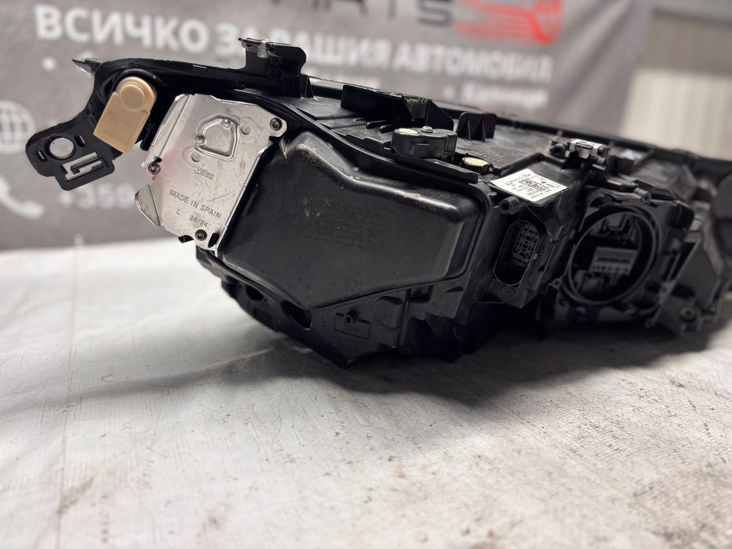 Ляв фар • Volkswagen Golf 8 (2019–2024)