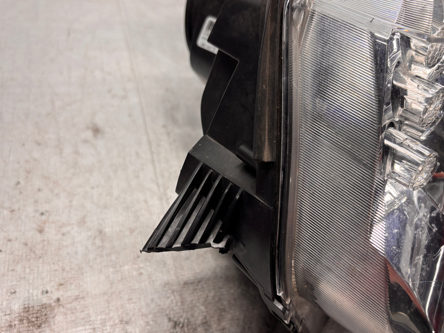 Ляв фар • Toyota Proace (2022–)