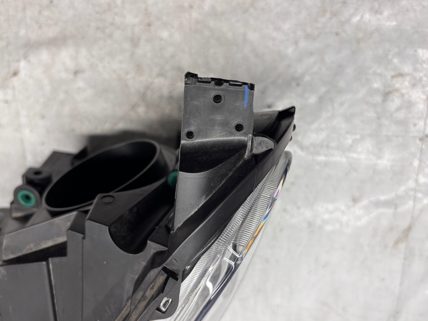 Ляв фар • Toyota Proace (2022–)