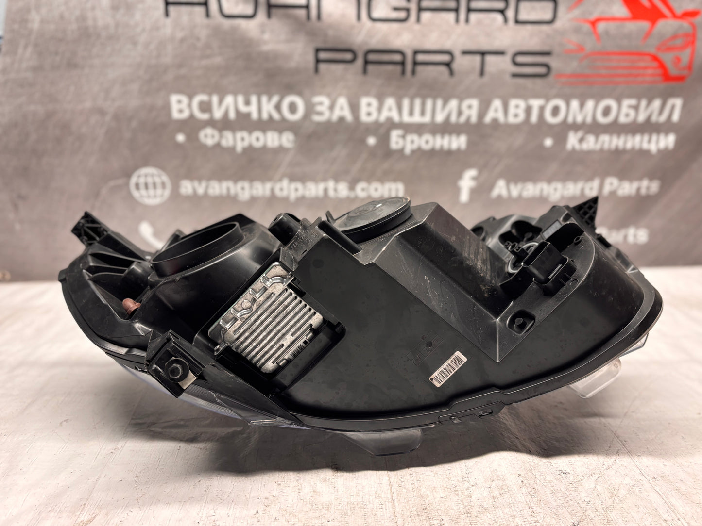 Ляв фар • Toyota Proace (2022–)