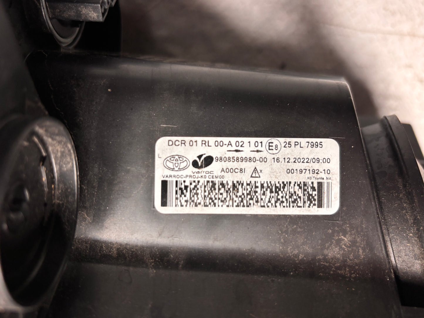 Ляв фар • Toyota Proace (2022–)