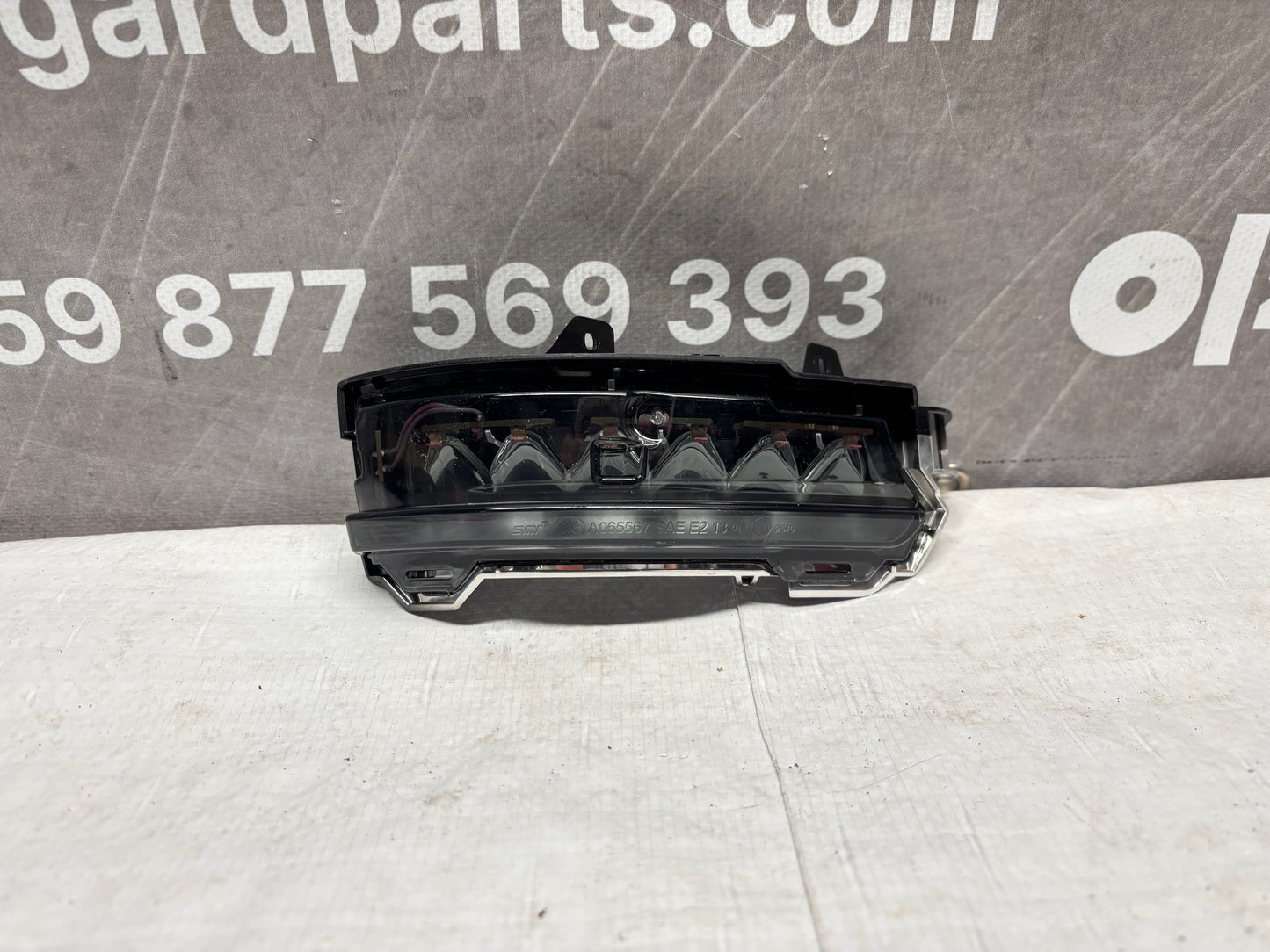 Ляв мигач в огледалото• Evoque / Velar / F-Pace